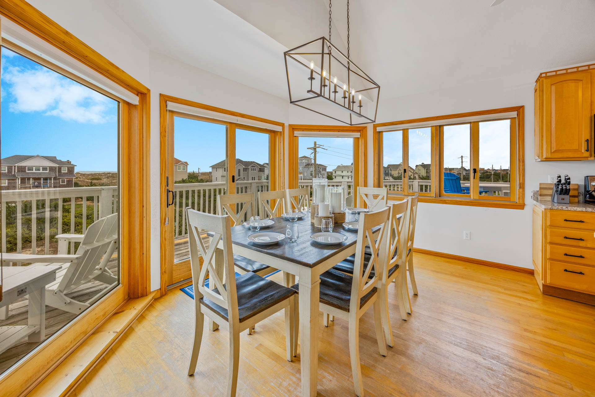 Surf Or Sound Realty 638 The Hatteras House Dining Area 1
