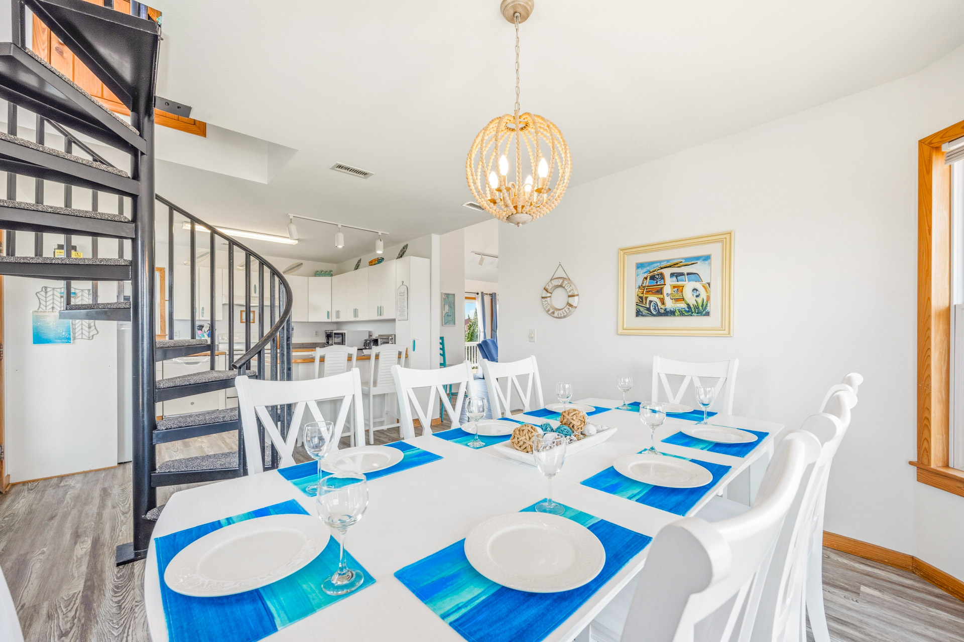Surf Or Sound Realty 947 Creative Image Dining Area 3