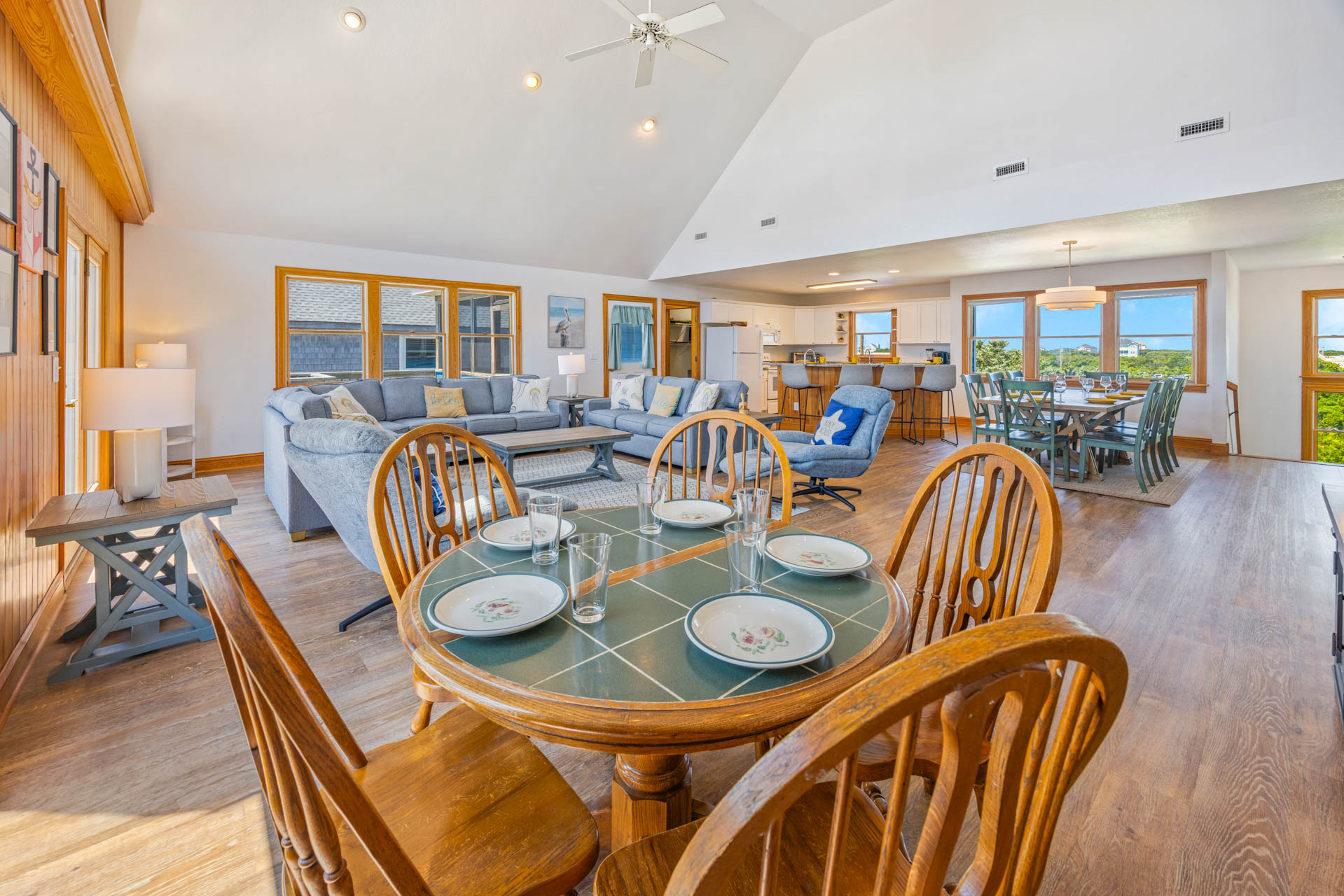 Surf Or Sound Realty 1129 Sea Queen Great Room 7