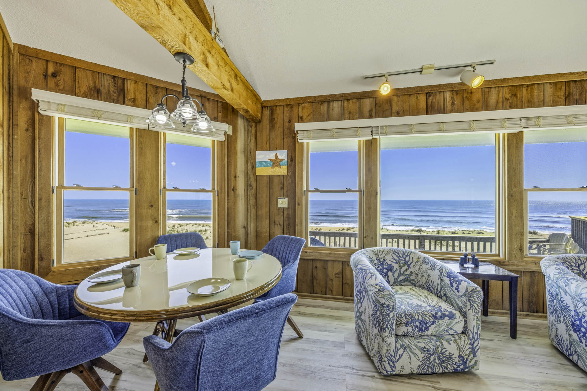 Surf Or Sound Realty 1222 Beachfront Bliss Great Room 3