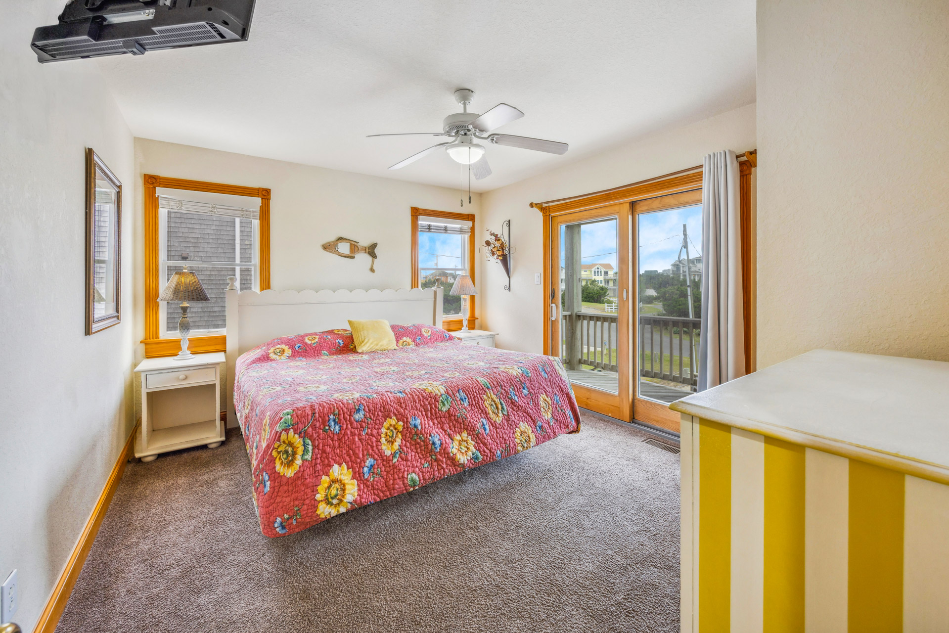Surf Or Sound Realty 594 Hatteras Escape Bedroom 5 1