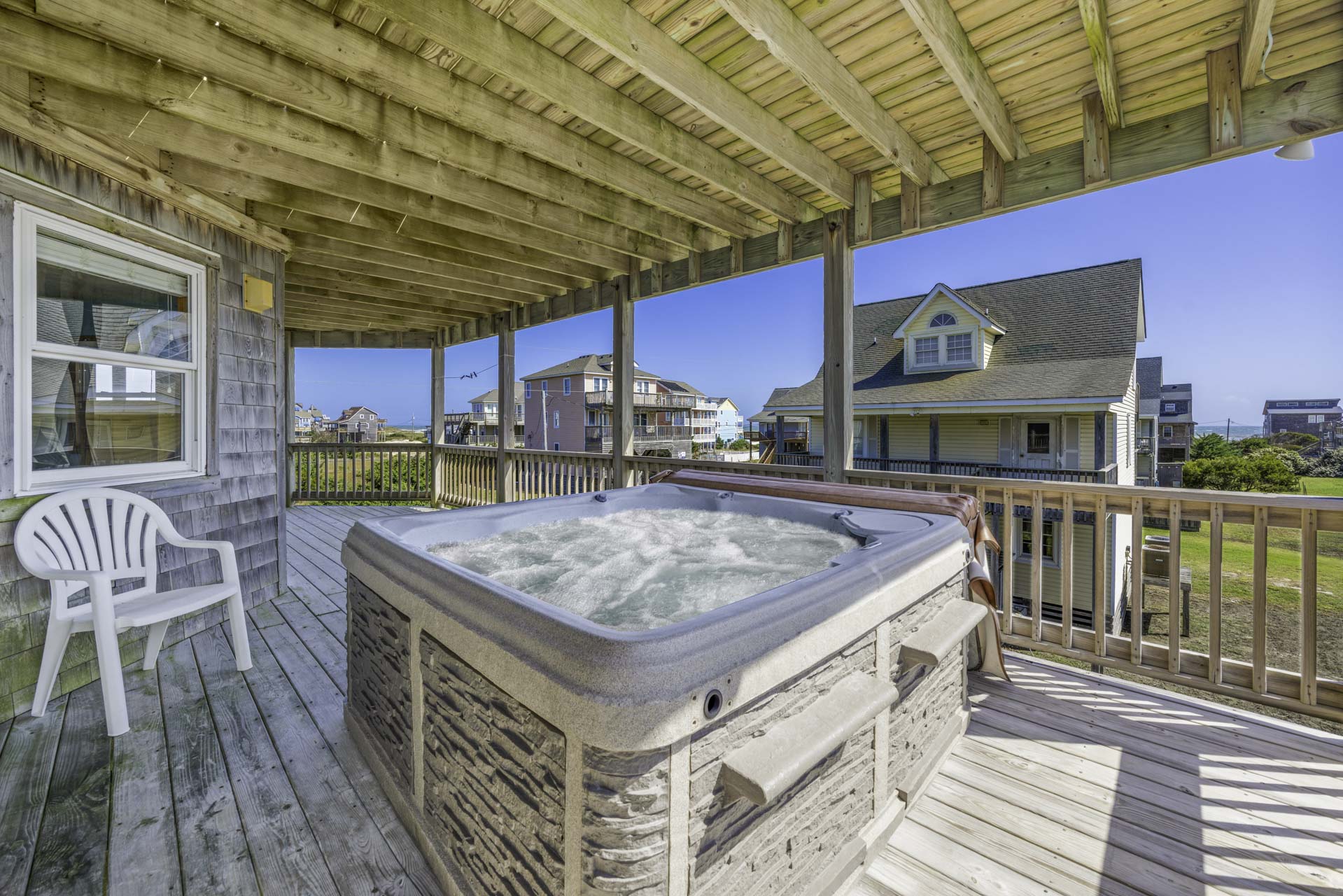 Surf Or Sound Realty 1228 Wave Breaker Hot Tub