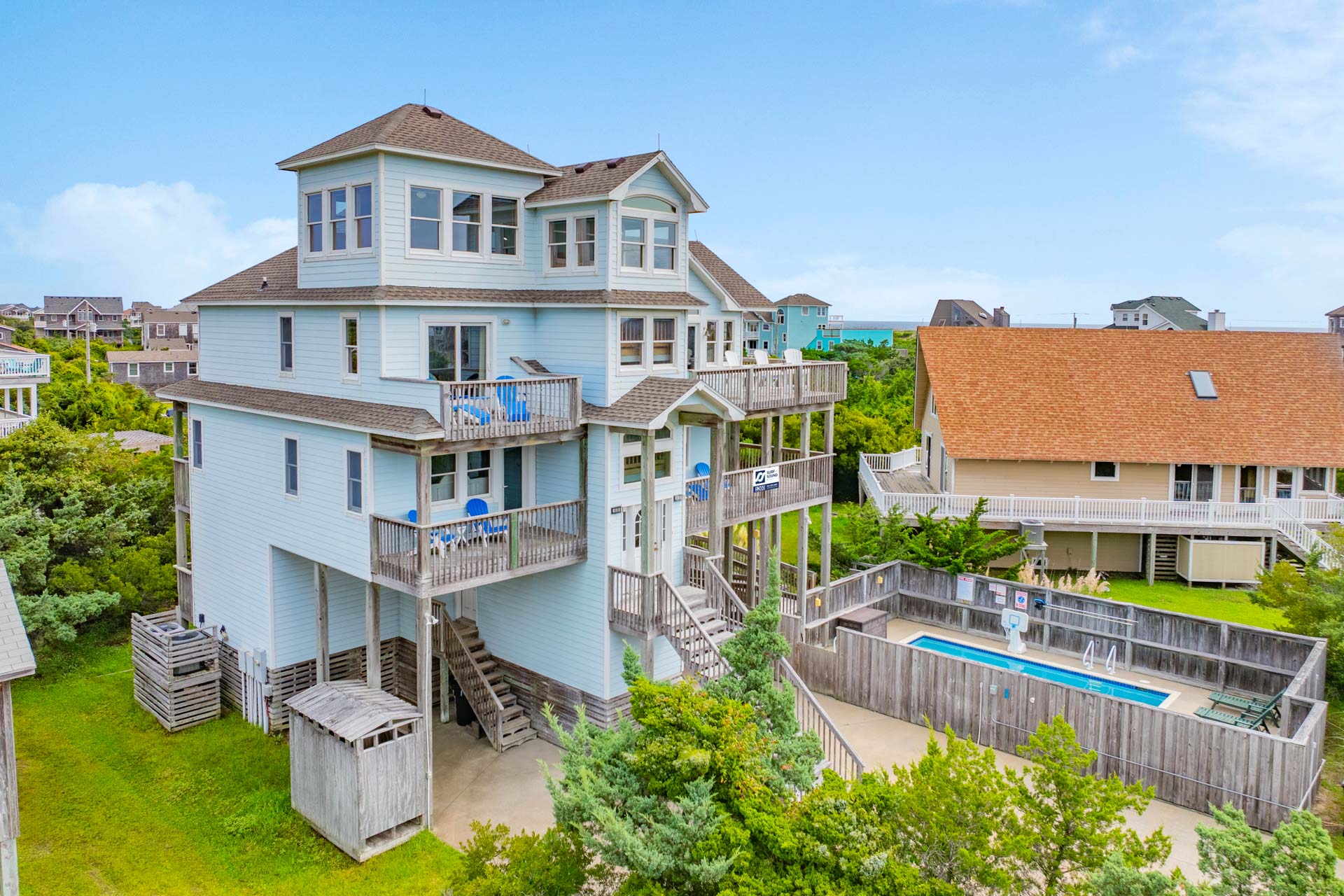 Surf Or Sound Realty 1260 Bangarang Beach House Exterior 2