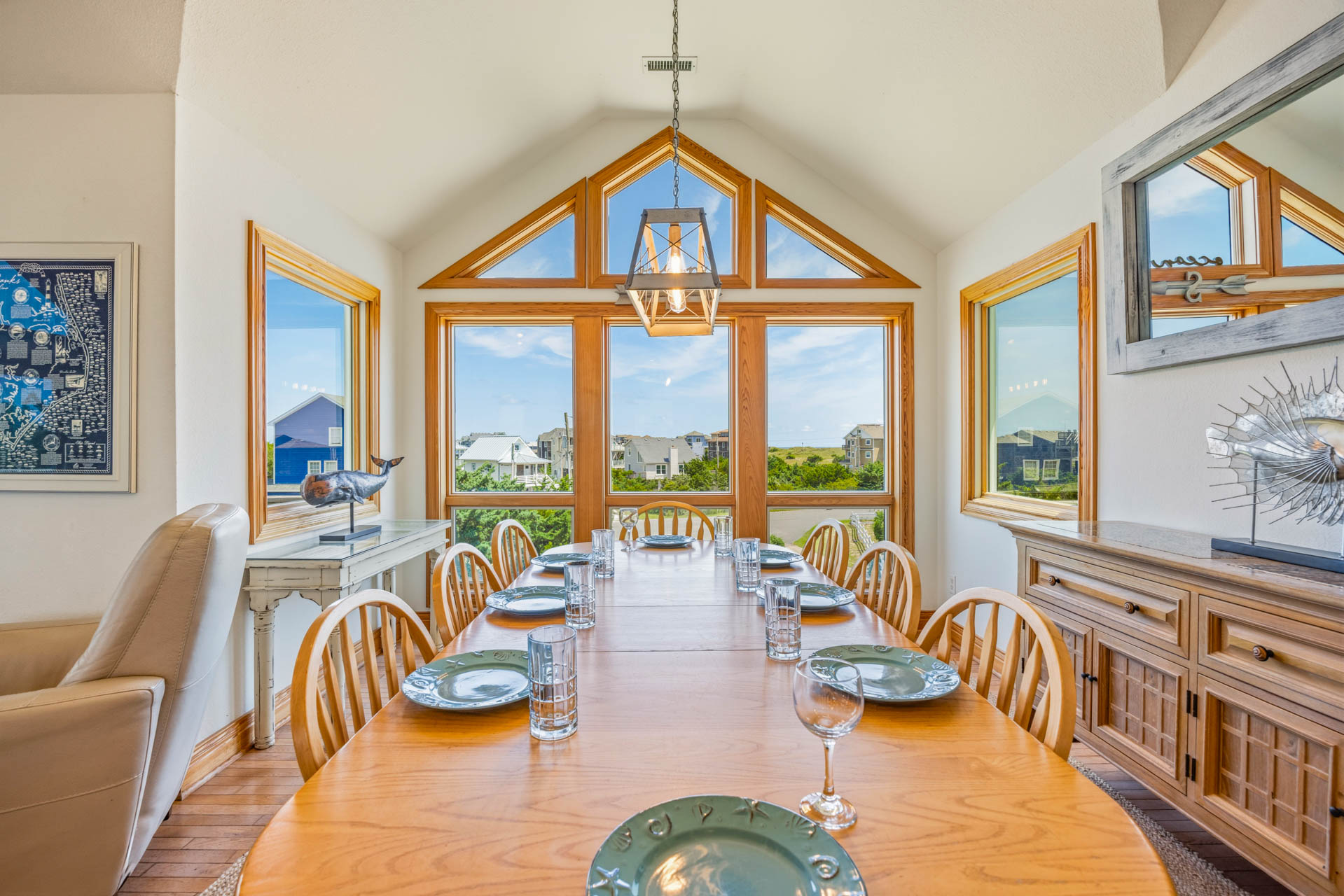 Surf Or Sound Realty 1256 X Marks The Spot Dining Area 2