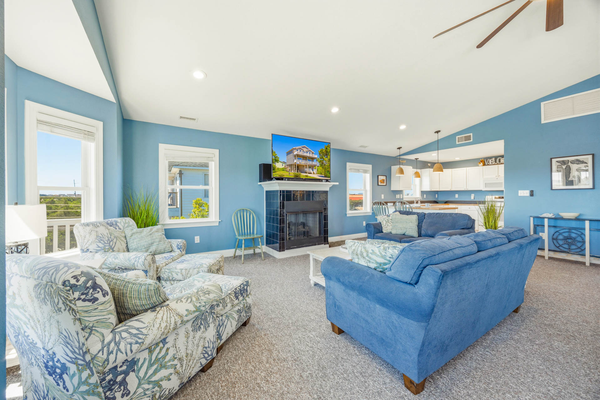 Surf Or Sound Realty 1249 Temptation Great Room 1