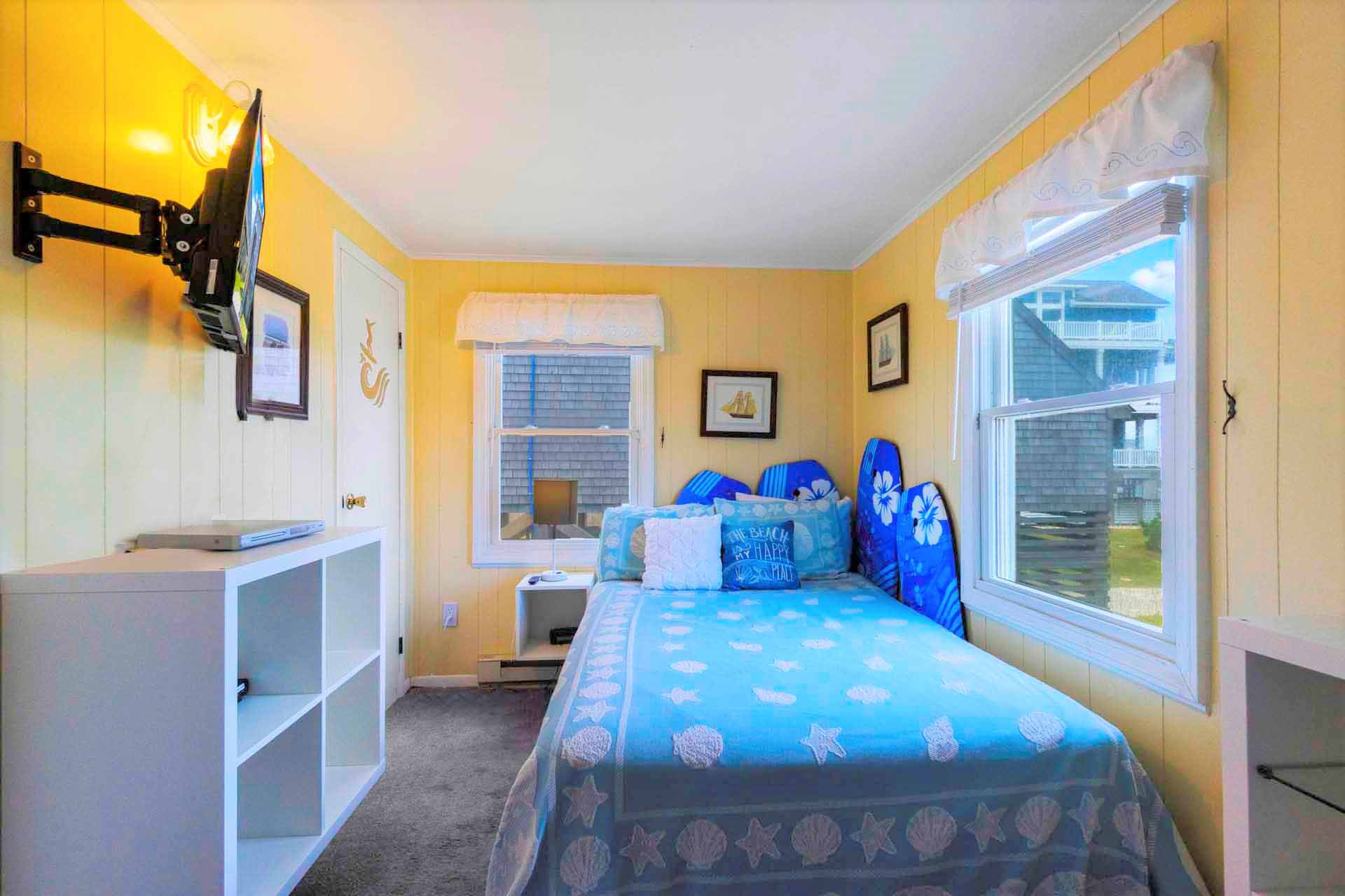 Surf Or Sound Realty 1033 By The Sea Hatteras Bedroom 3 3366527