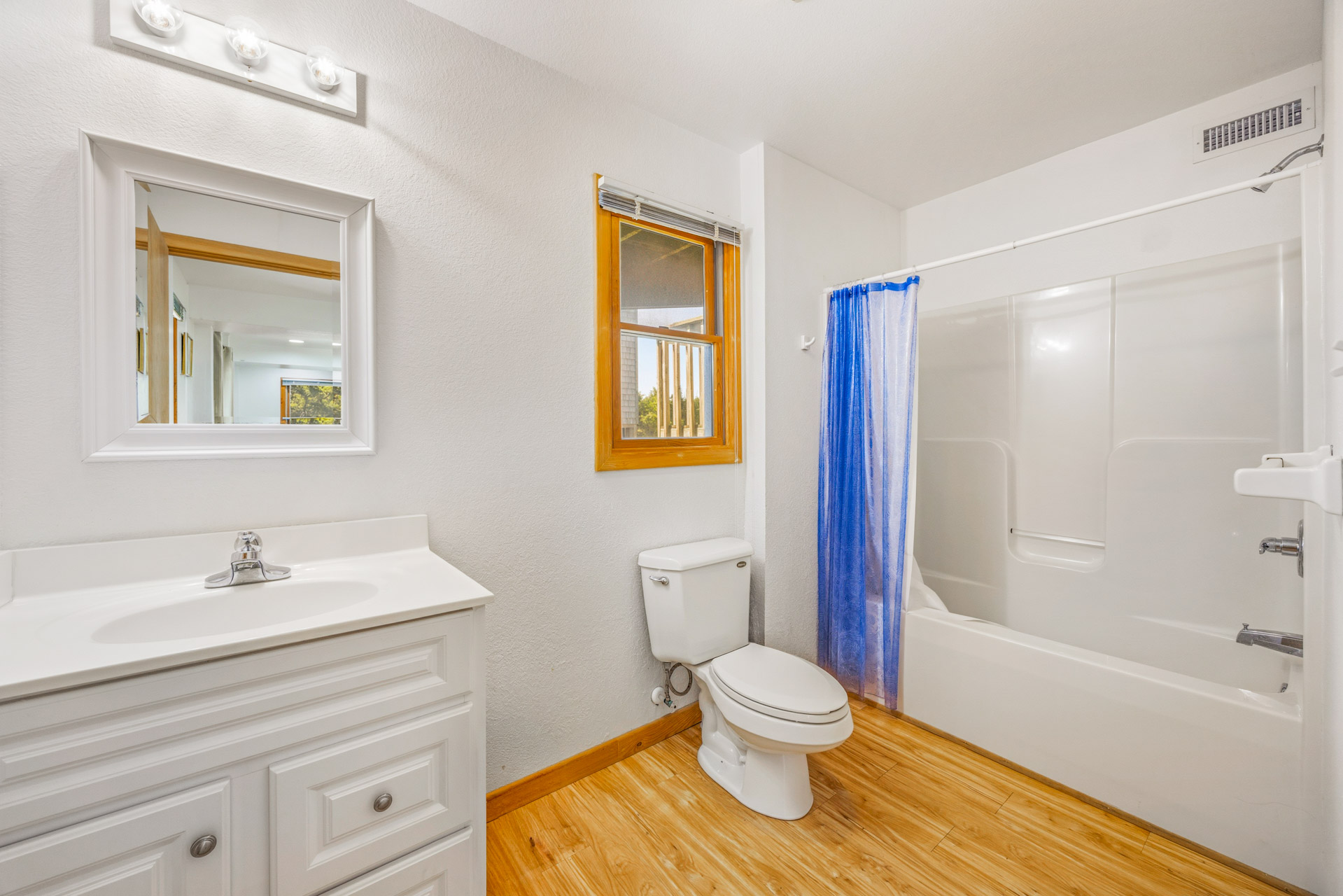 Surf Or Sound Realty 401 Keep Dreamin Bedroom 3 3