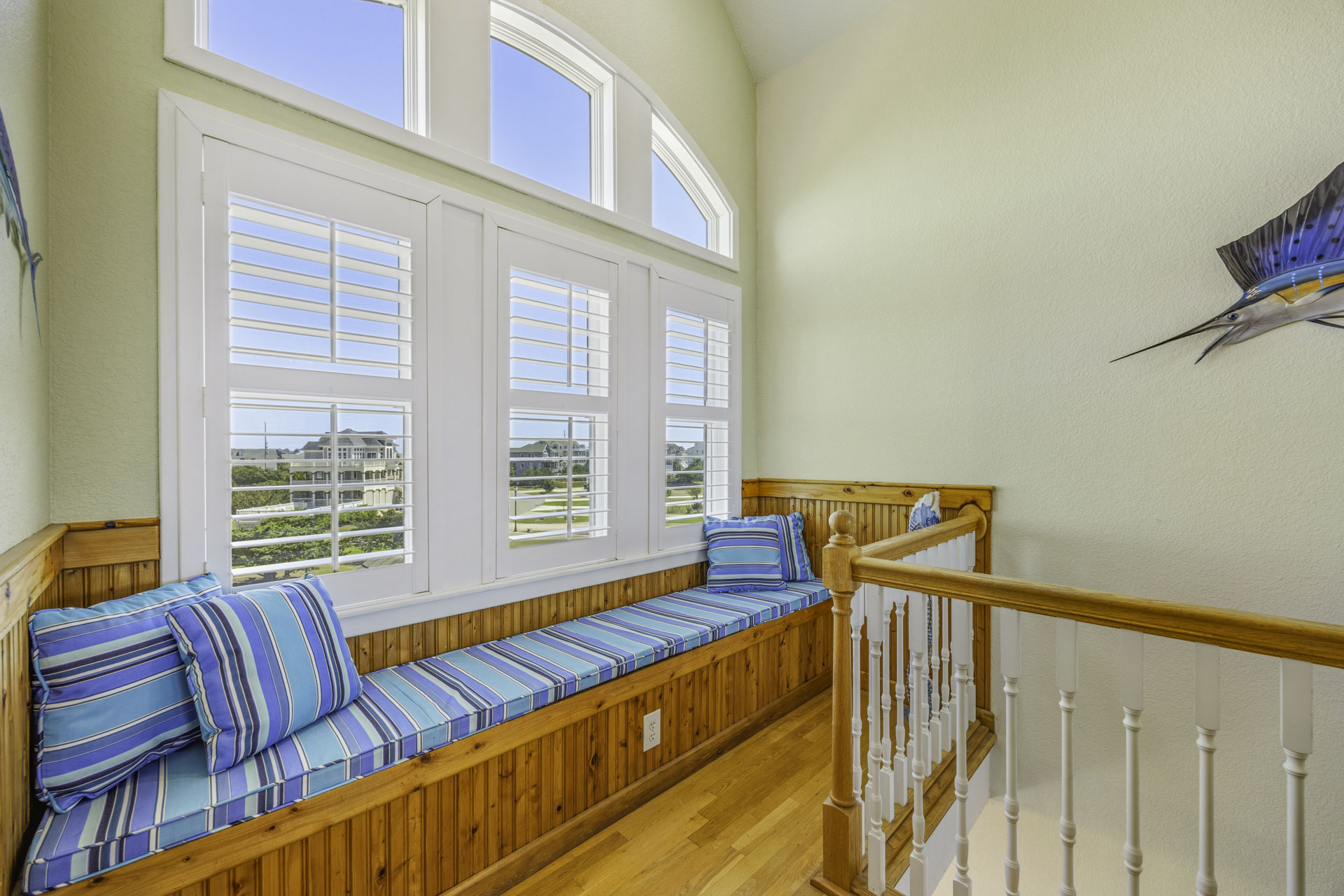 Surf Or Sound Realty 339 Salvo Sunsets Great Room 6
