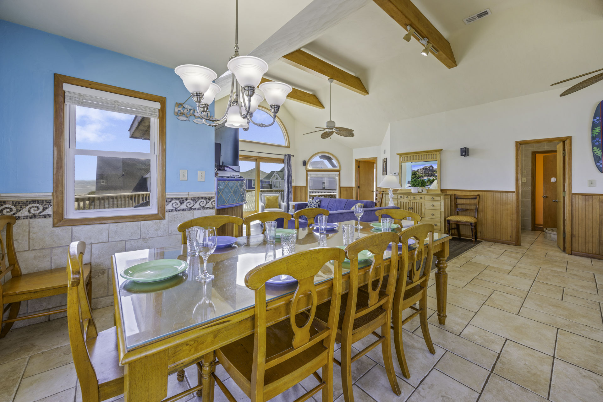 Surf Or Sound Realty 1228 Wave Breaker Dining Area 2