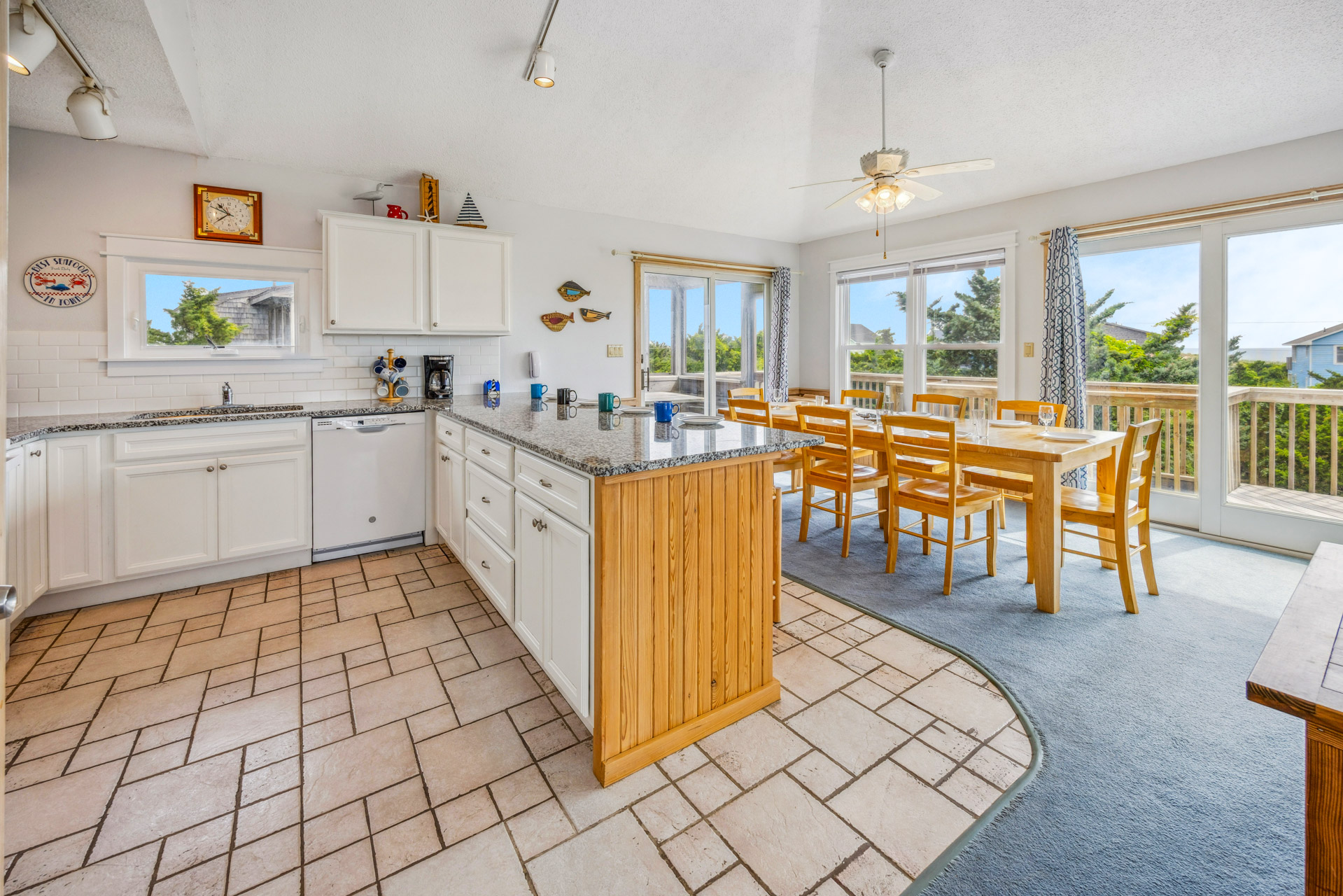 Surf Or Sound Realty 32 Ocean Escape Kitchen 1