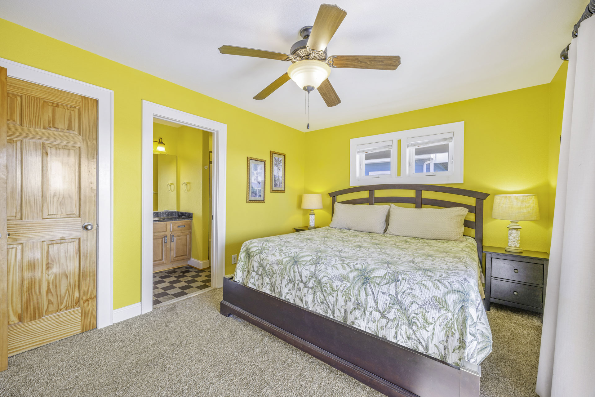 Surf Or Sound Realty 499 Jamaican Me Happy Bedroom 5 2