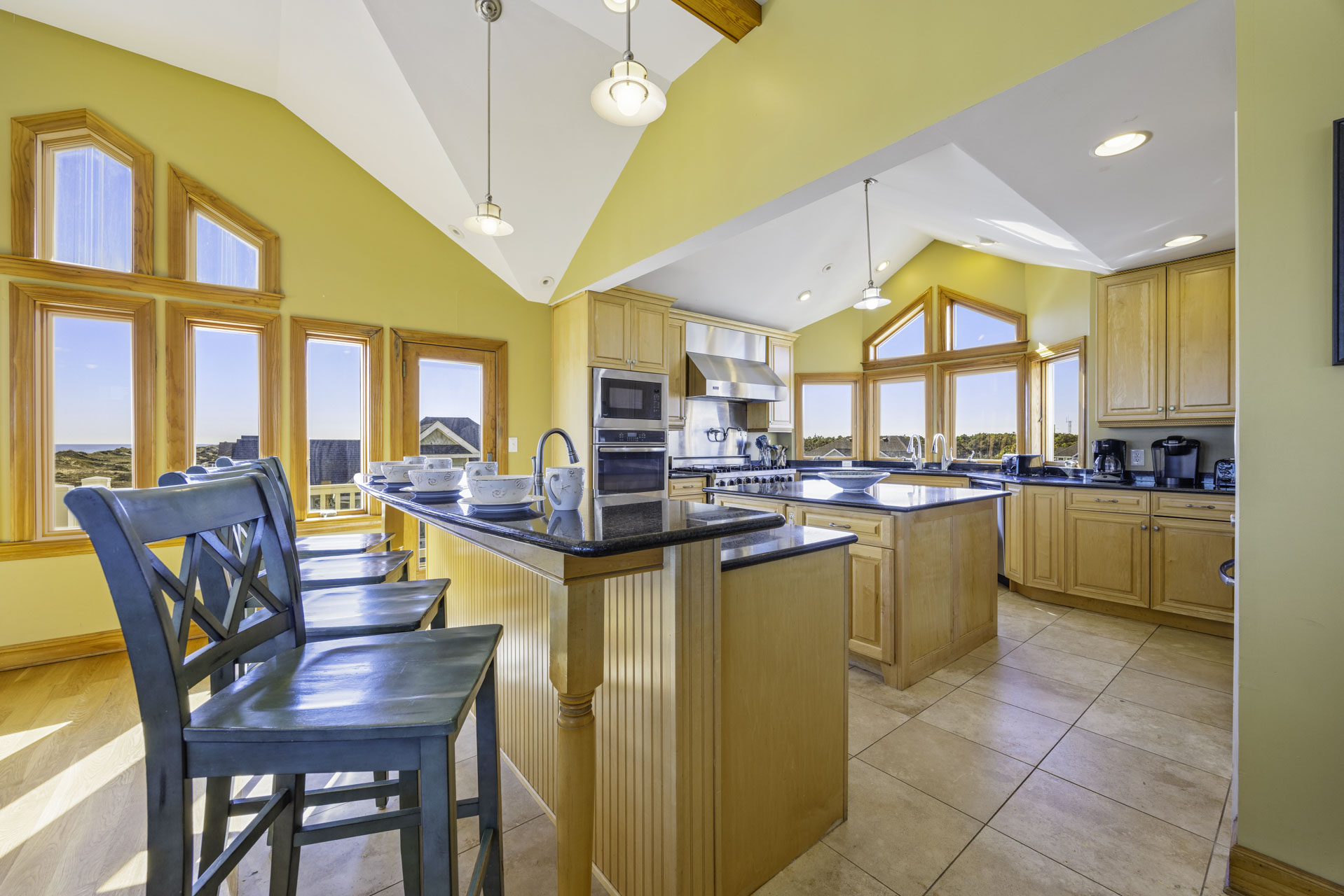 Surf Or Sound Realty 679 Sea Glass Kitchen 2