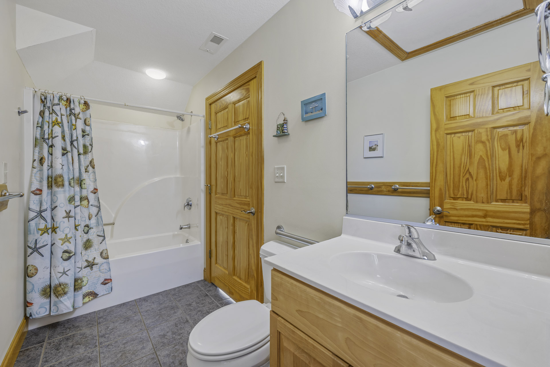 Surf Or Sound Realty 368 Sea Whisper Bedroom 2 2