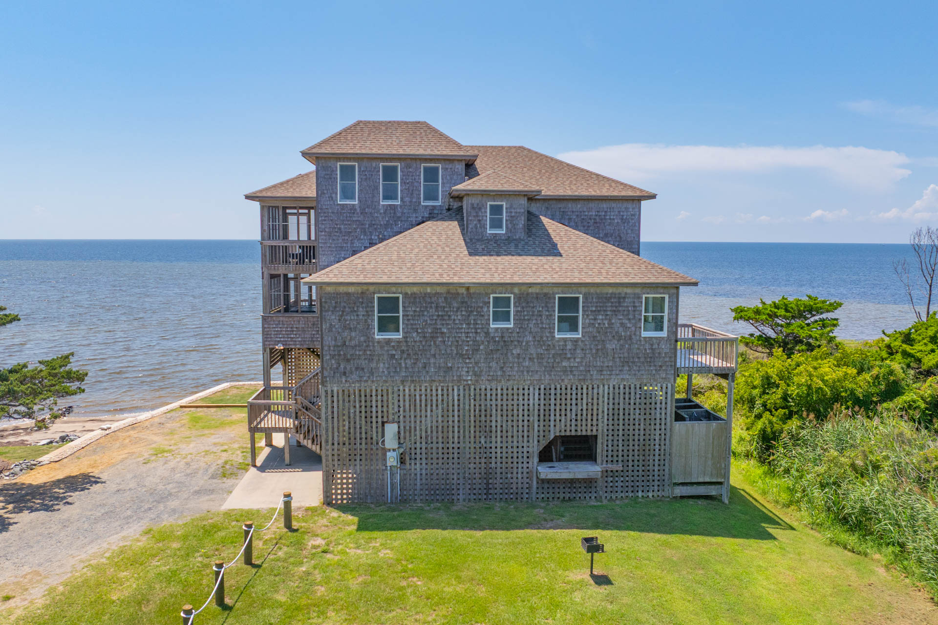 Surf Or Sound Realty 165 Aeolus Exterior 2