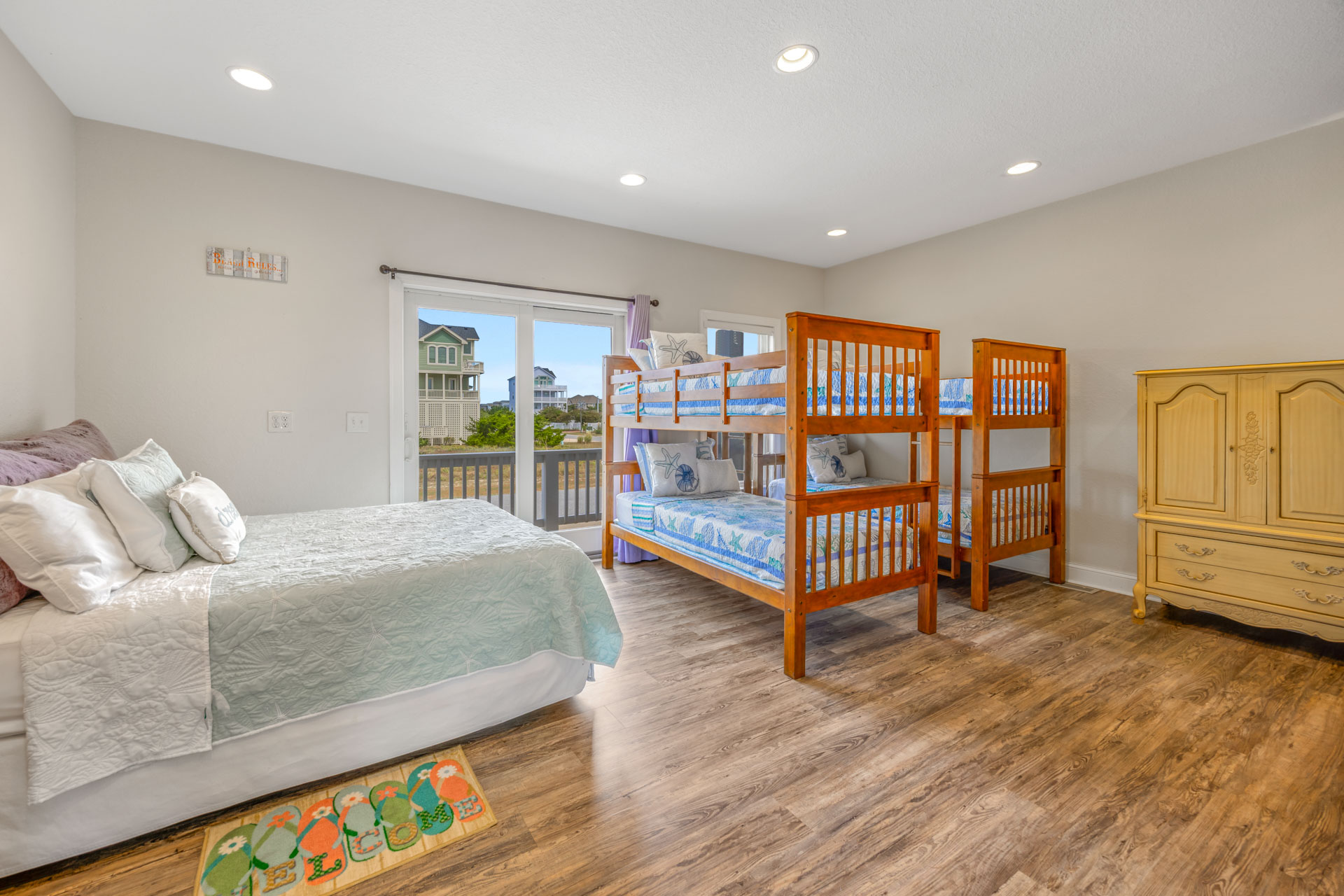 Surf Or Sound Realty 840 Lucky Oyster Bedroom 5 1