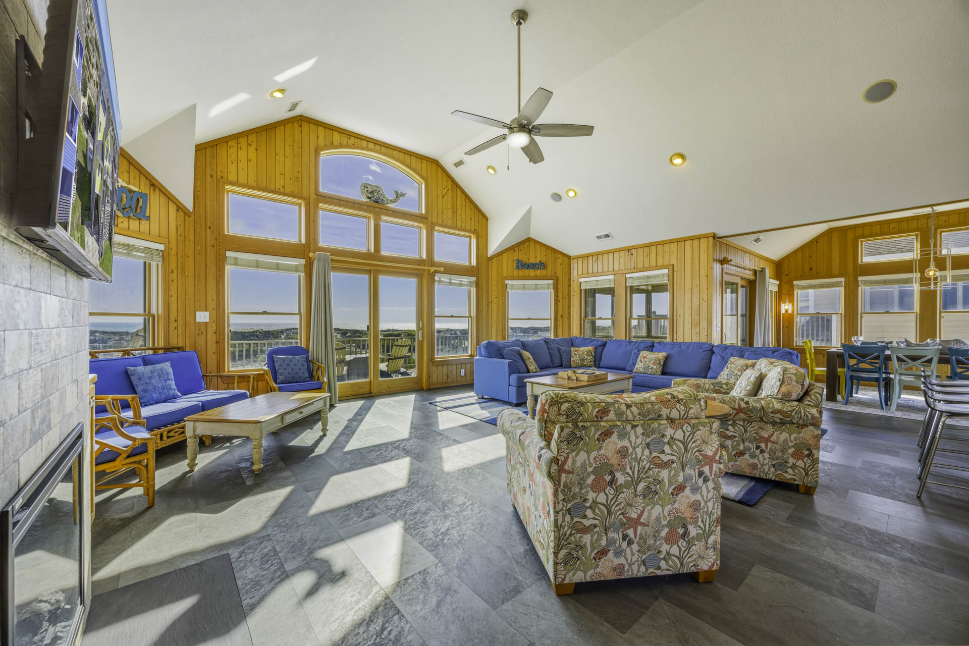 Surf Or Sound Realty 160 Cheerio Great Room 1