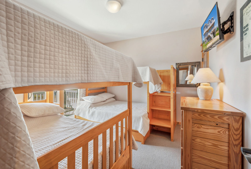 Marooned 893 Surf or Sound