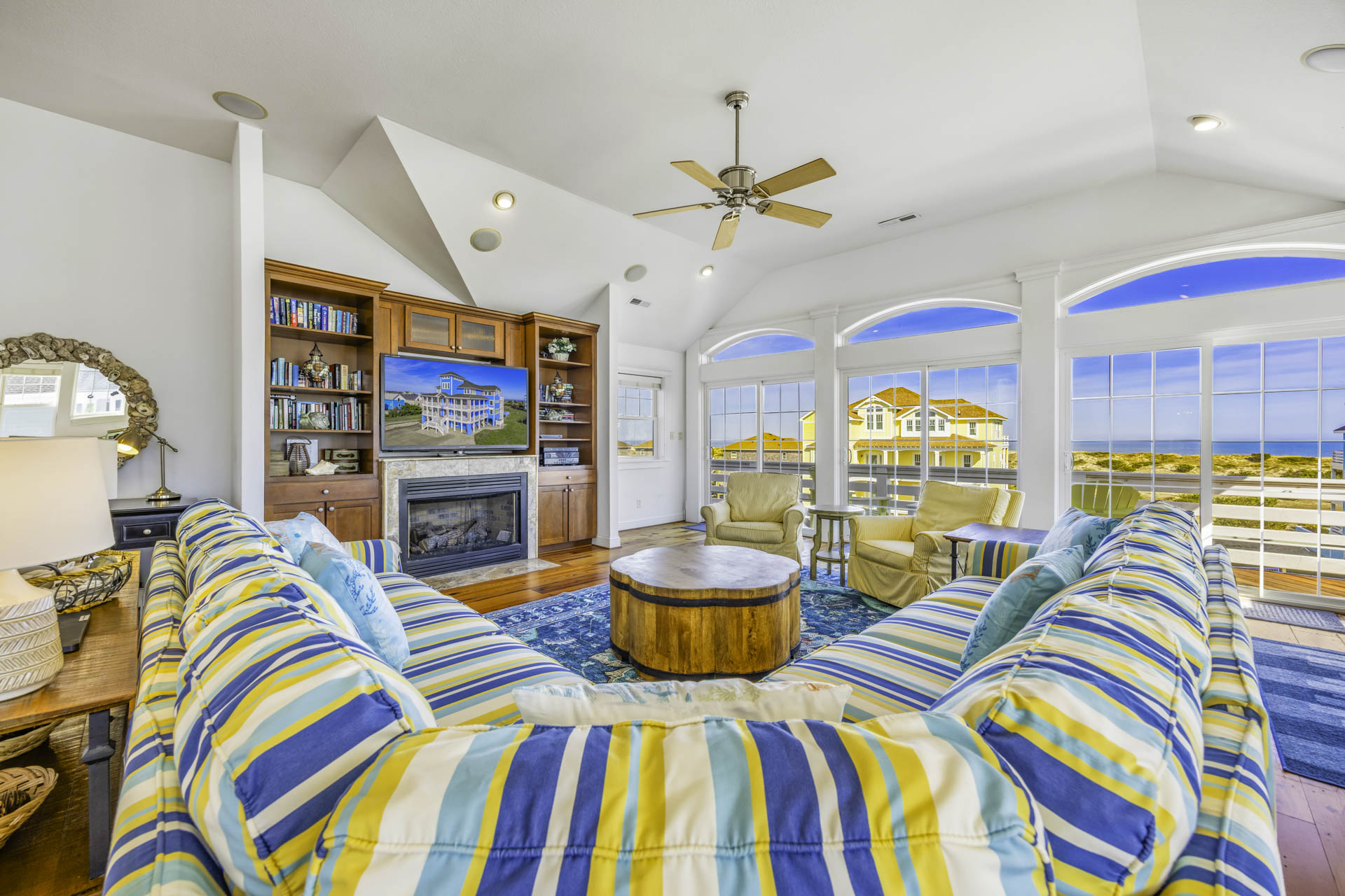 Surf Or Sound Realty 564 High Seas Great Room 6