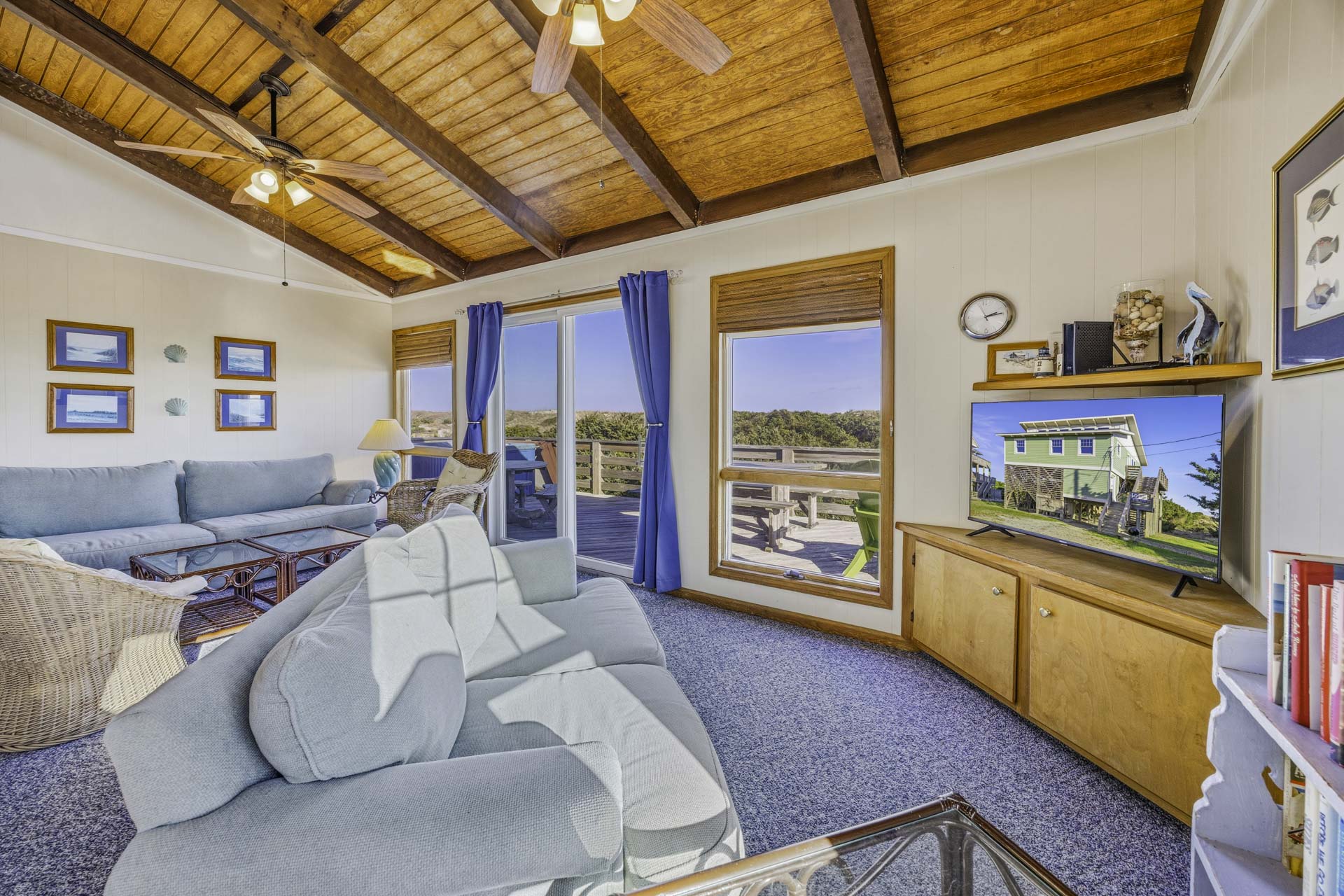 Surf Or Sound Realty 861 Kinnakeet Retreat Great Room 2 2