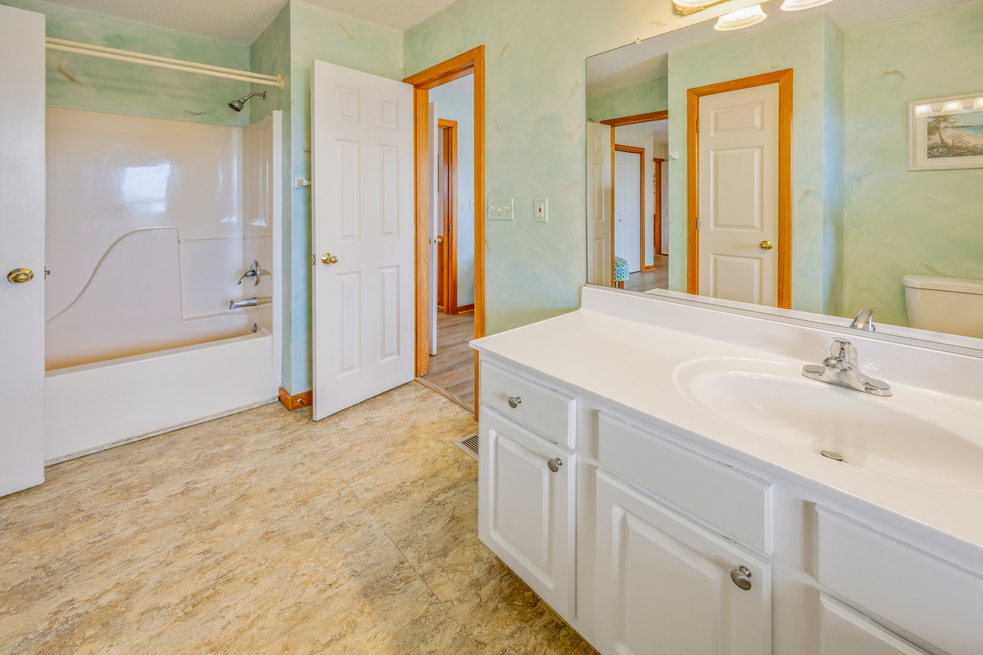 Surf Or Sound Realty 1194 Carolina Girl Bedroom 3 1