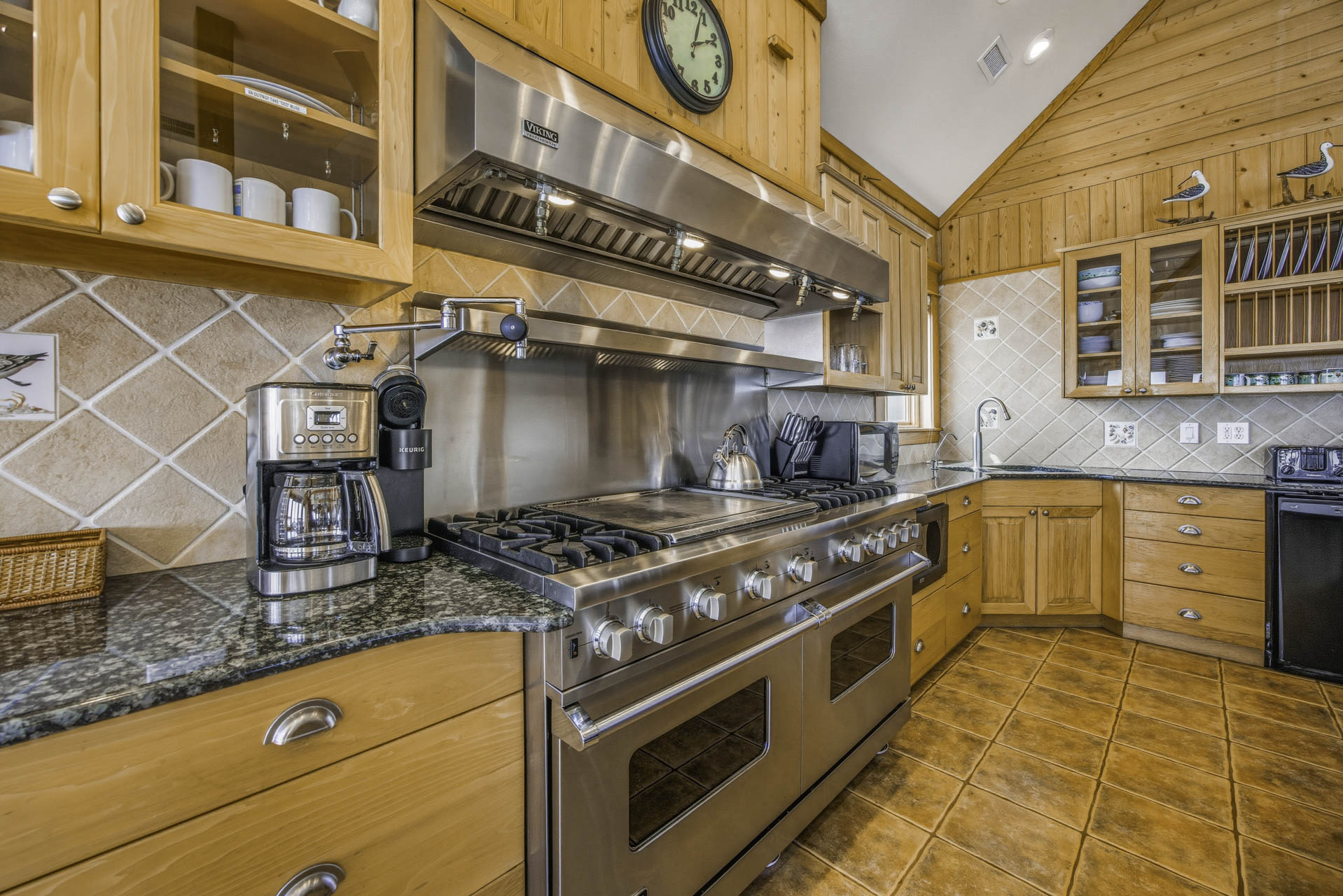 Surf Or Sound Realty 603 Seven Cousins Cottage Kitchen 3