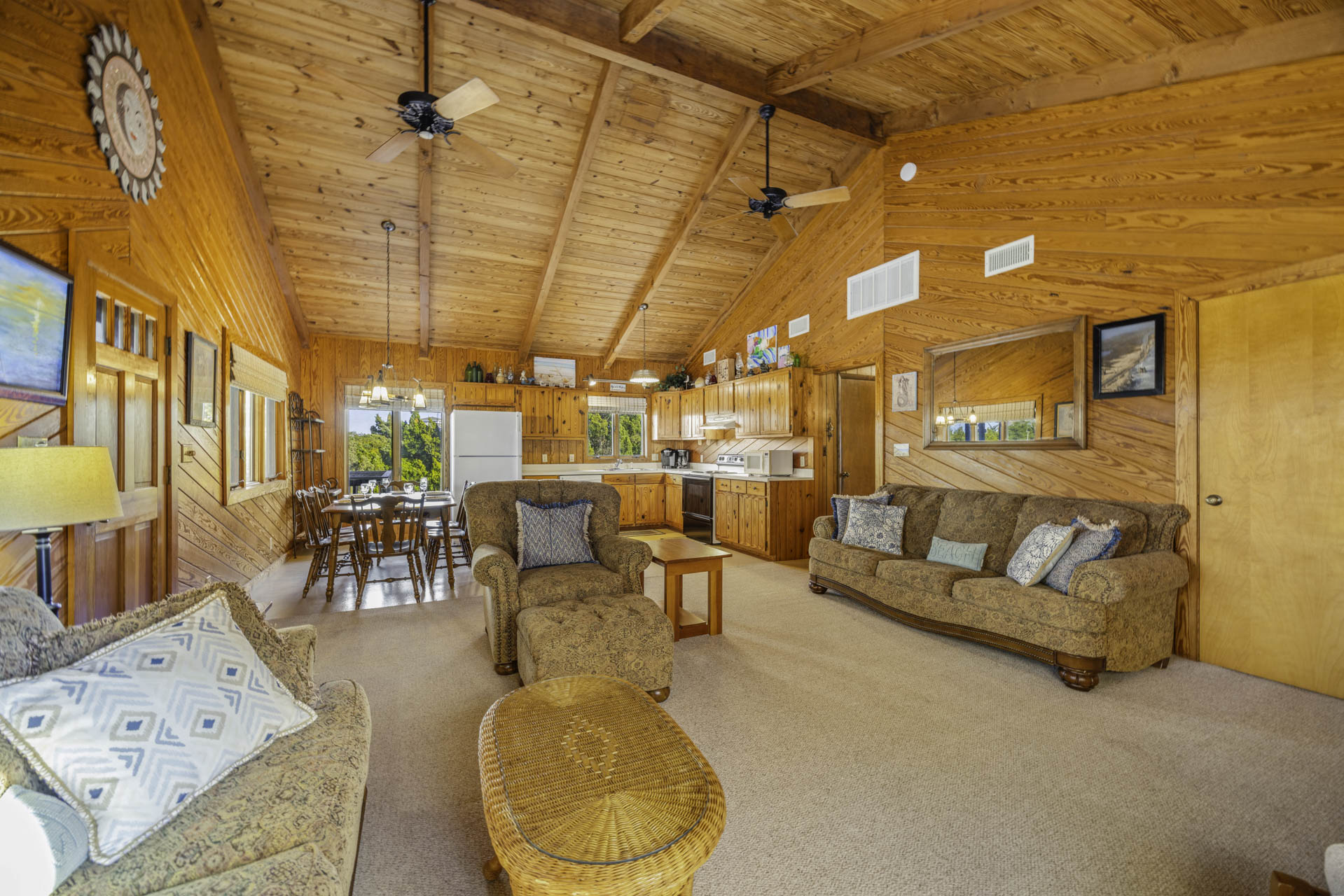 Surf Or Sound Realty 939 Drifter's Dock Great Room 2