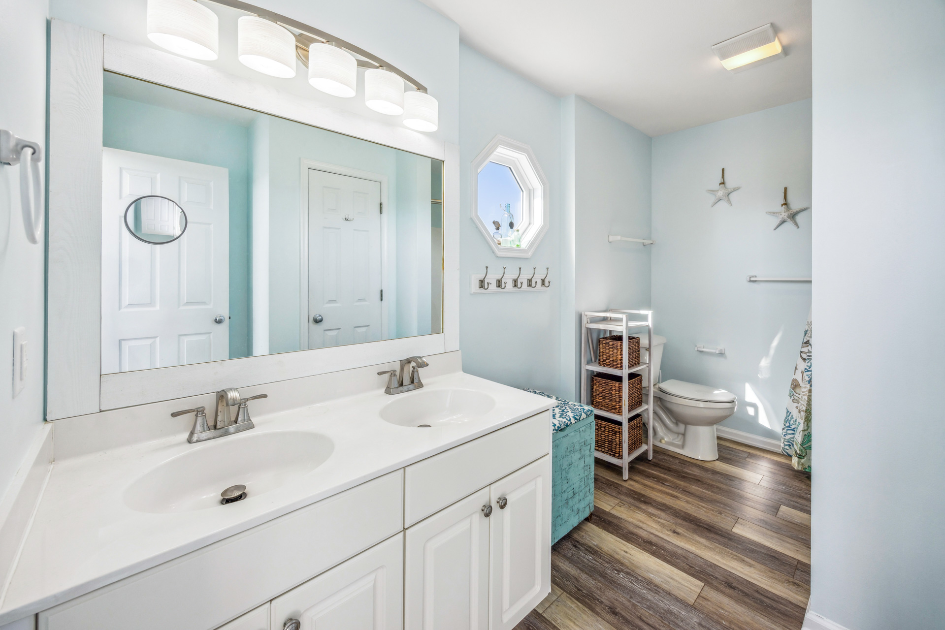Surf Or Sound Realty 262 Endless Summer Bedroom 1 3