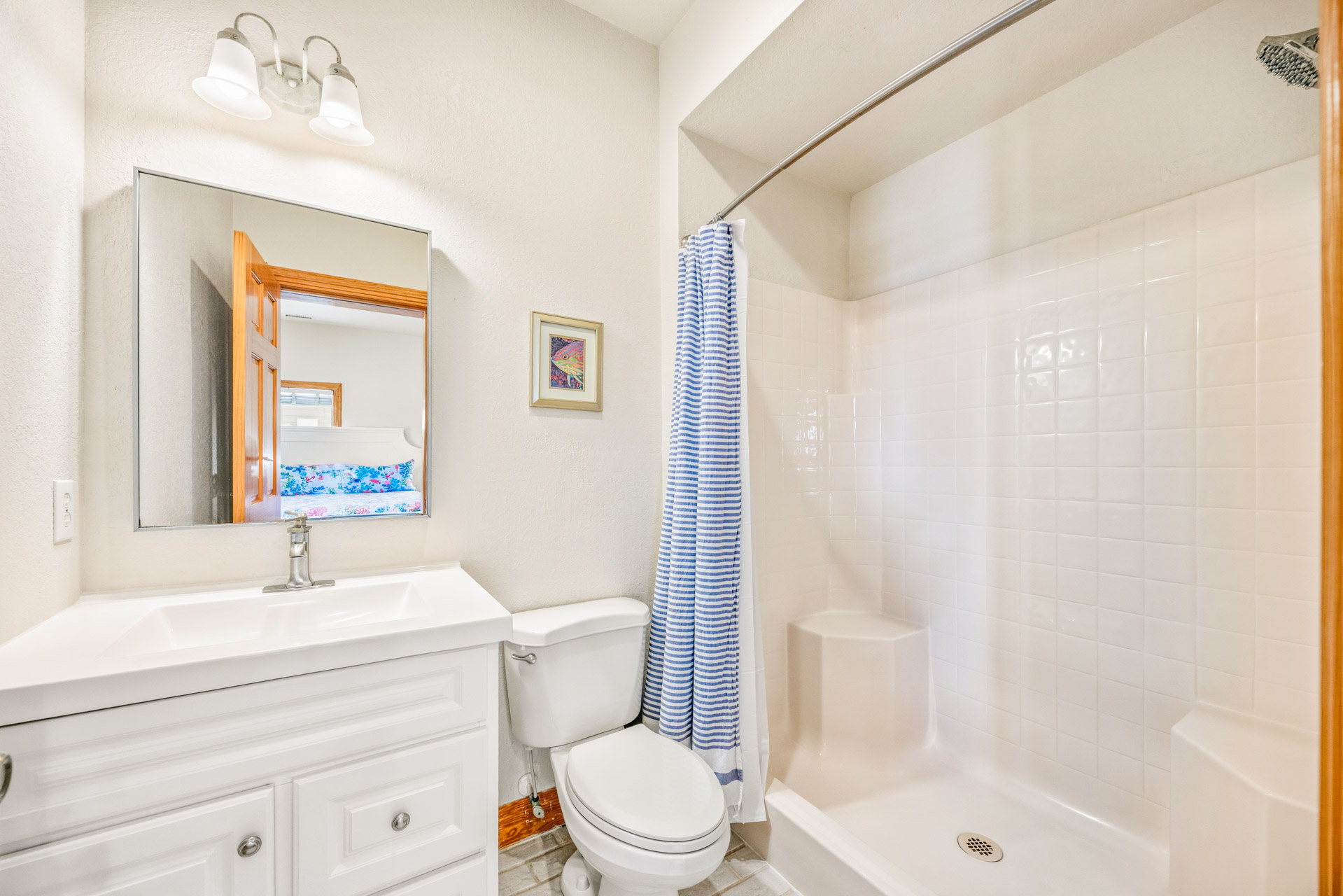 Surf Or Sound Realty 1126 Splash Landing Bedroom 5 3