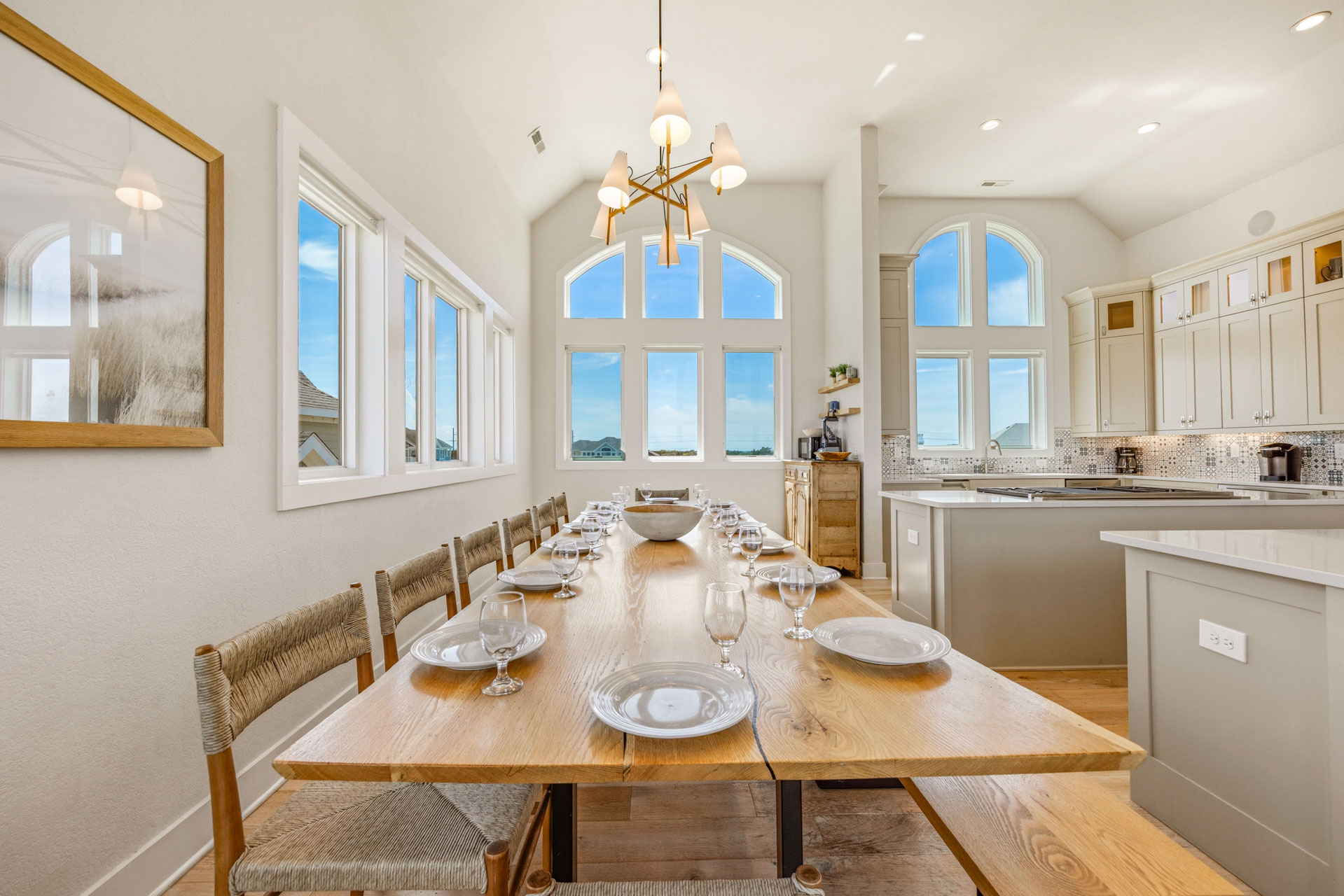 Surf Or Sound Realty 652 Castlemere Dining Area 4