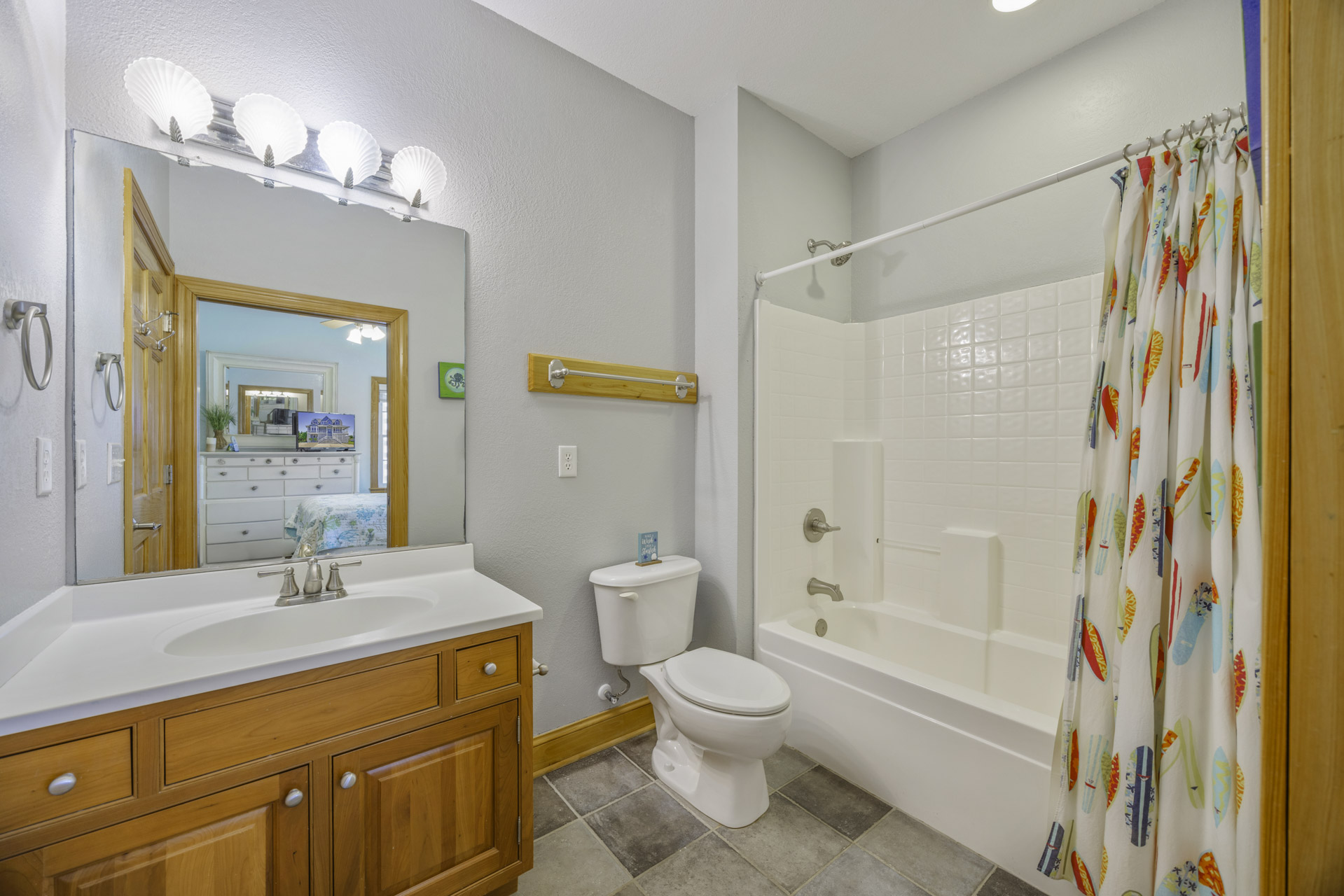 Surf Or Sound Realty 591 Miss Cape May Bedroom 5 3