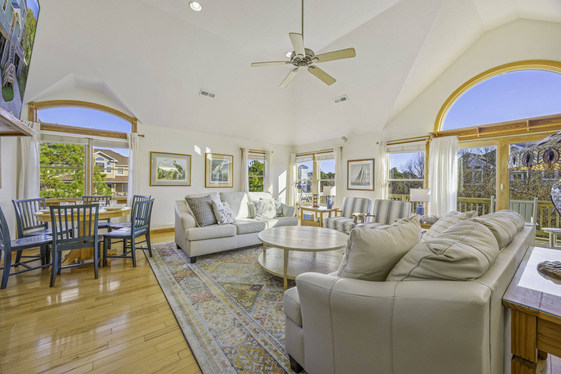 Surf Or Sound Realty 363 Sandy Cheeks Great Room 1