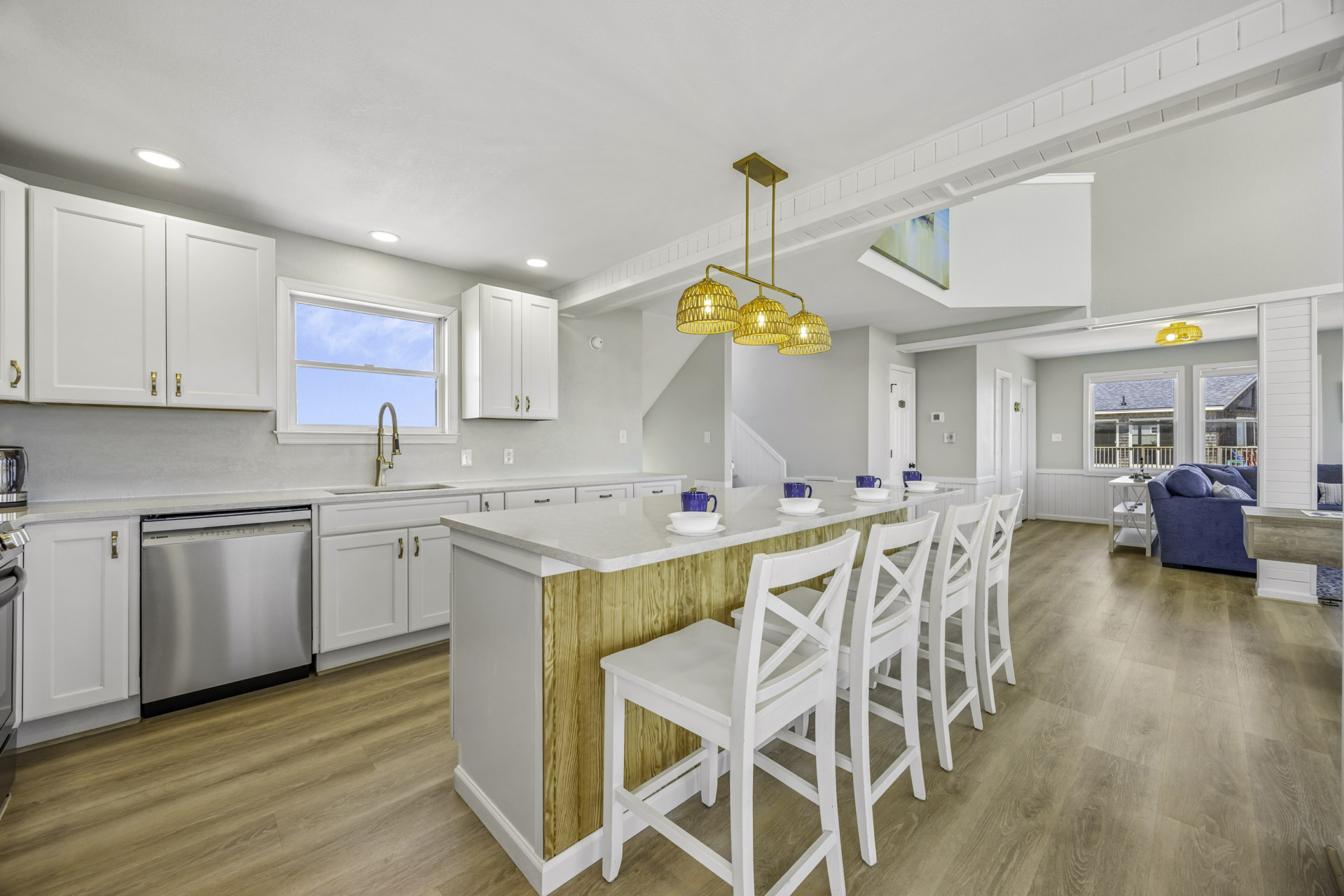 Surf Or Sound Realty 85 Suntana Kitchen 1
