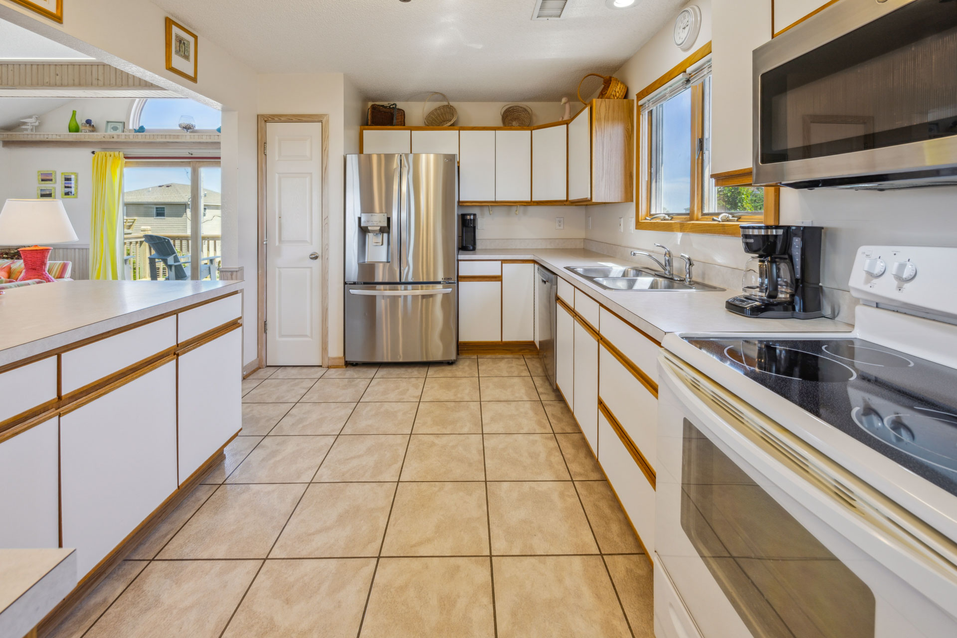 Surf Or Sound Realty 1044 K Seas Legacy Kitchen 3