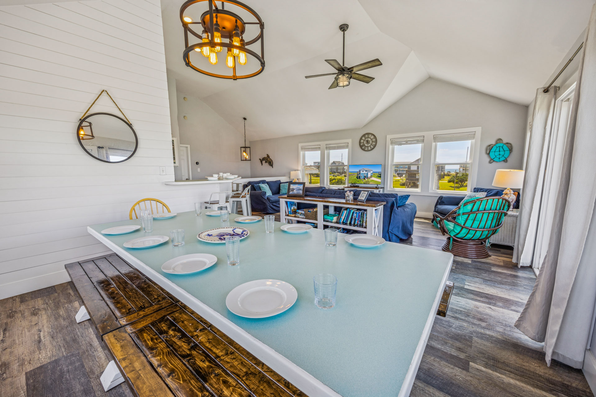 Surf Or Sound Realty 506 Sounds Frisky Dining Area 2