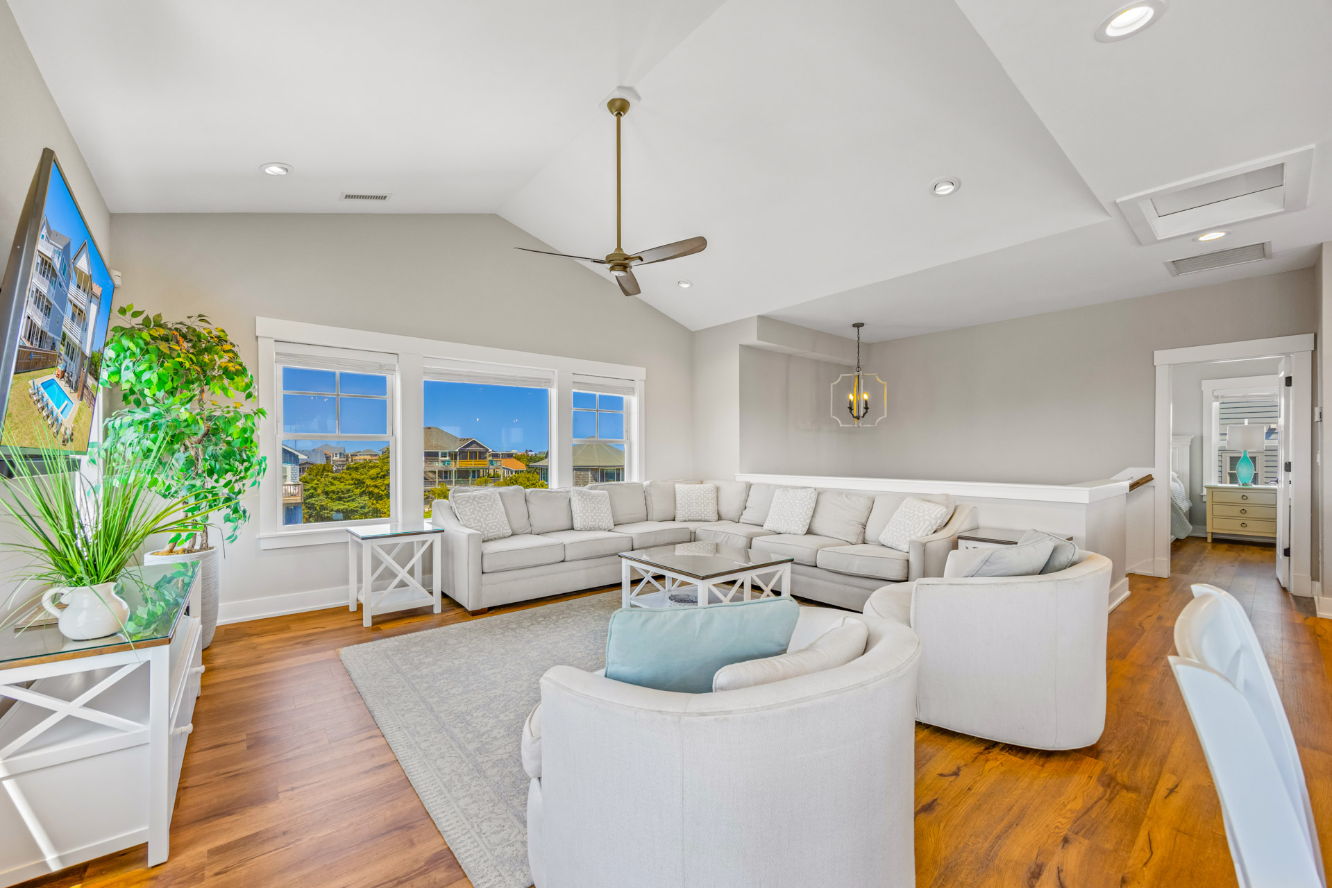 Surf Or Sound Realty 884 Starfish Story Great Room 3