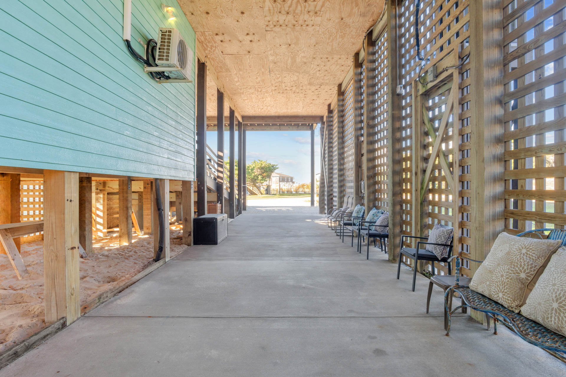 Surf Or Sound Realty 1160 Endeavor Patio 2