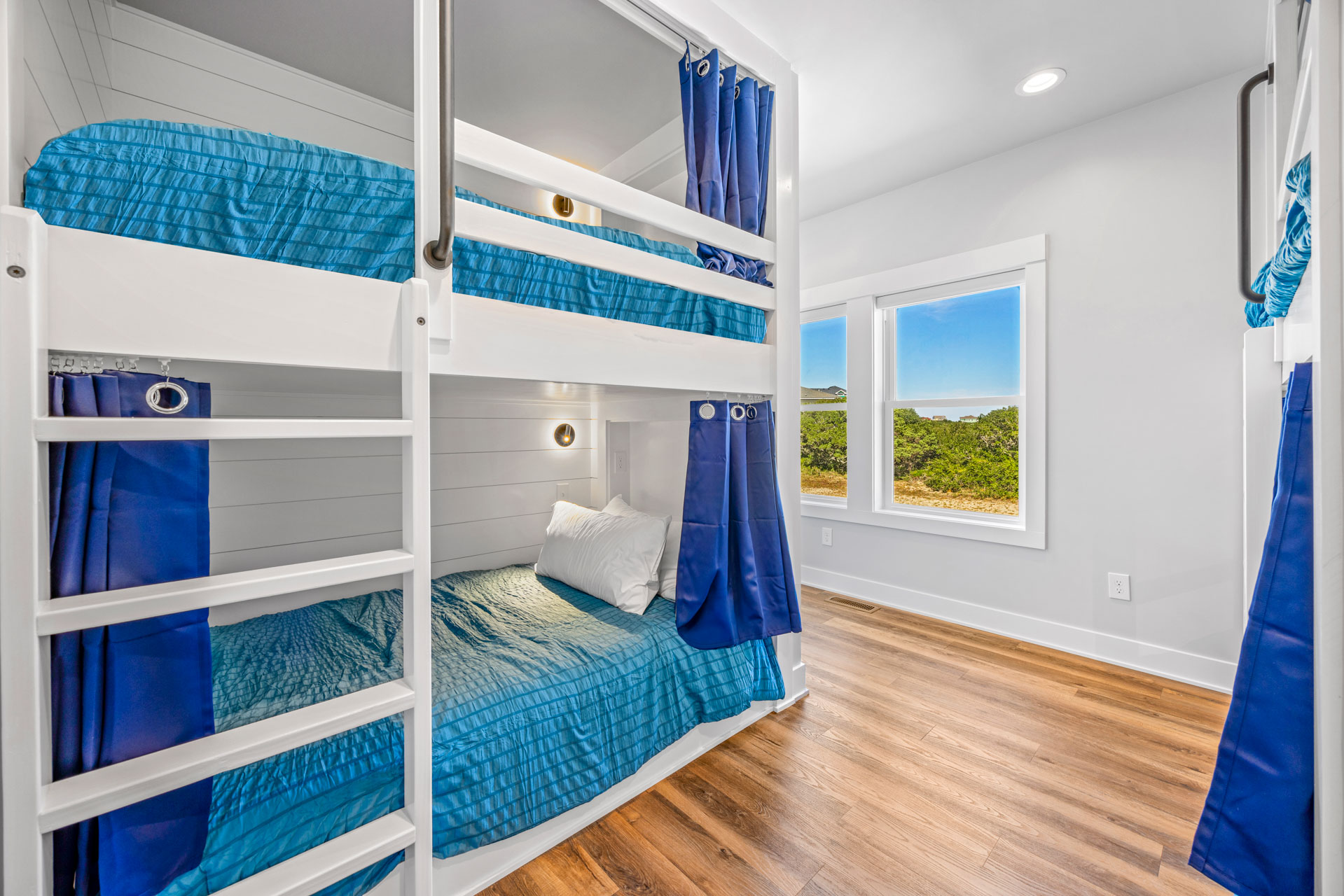 Surf Or Sound Realty 1204 Ocean's 12 Bedroom 12 1