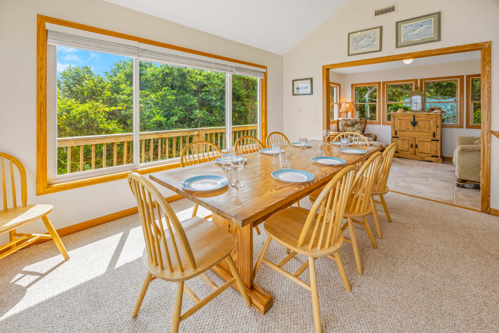 Surf Or Sound Realty 1227 The Treehouse Dining Area 1