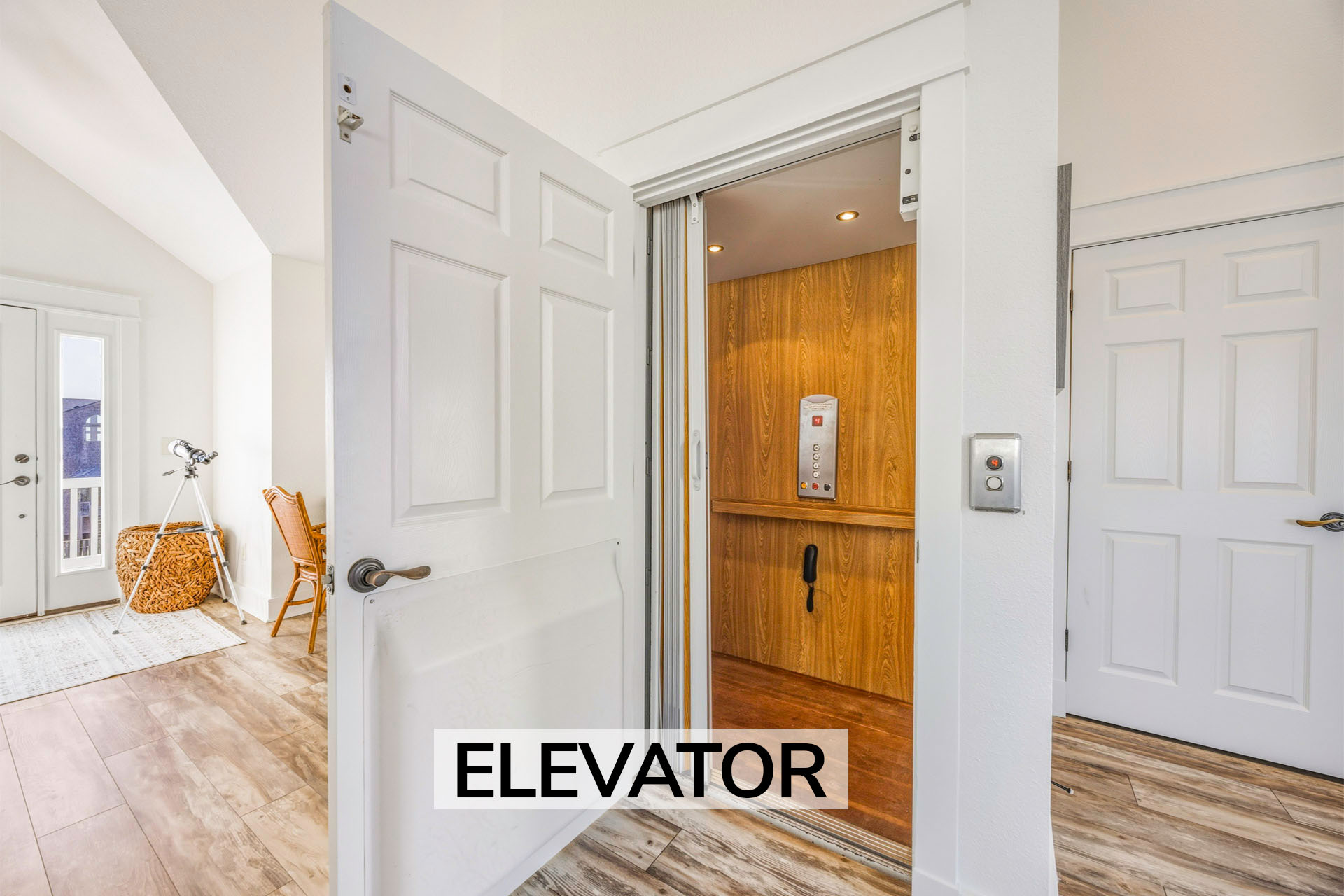 Surf Or Sound Realty 1156 Lemonade Elevator Label