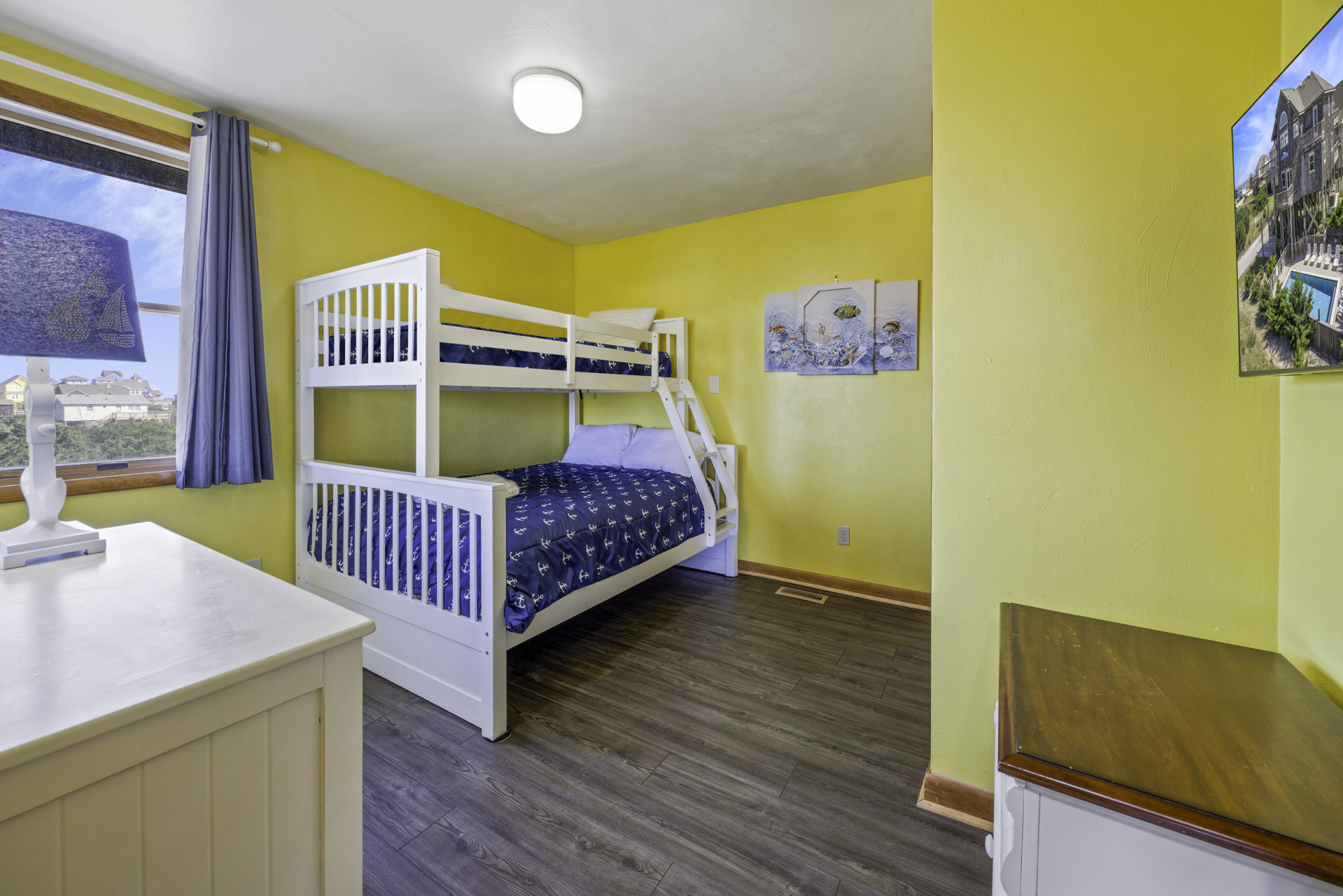 Surf Or Sound Realty 1228 Wave Breaker Bedroom 4