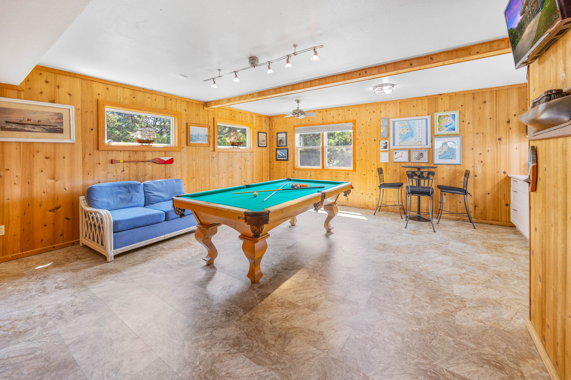 Surf Or Sound Realty 1144 The Sandy House Game Room 1