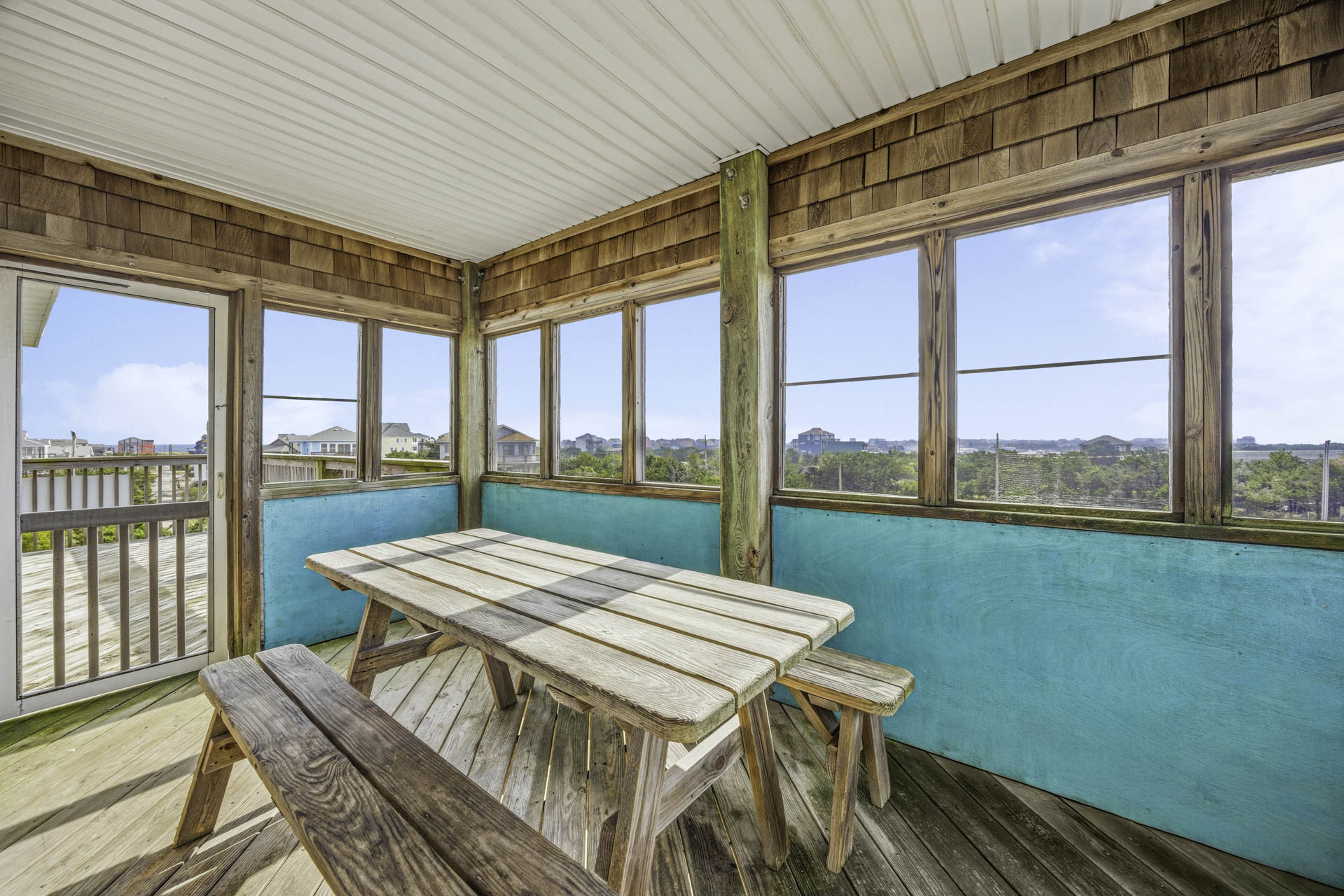 Surf Or Sound Realty 260 Gone With The Wind Screened Porch