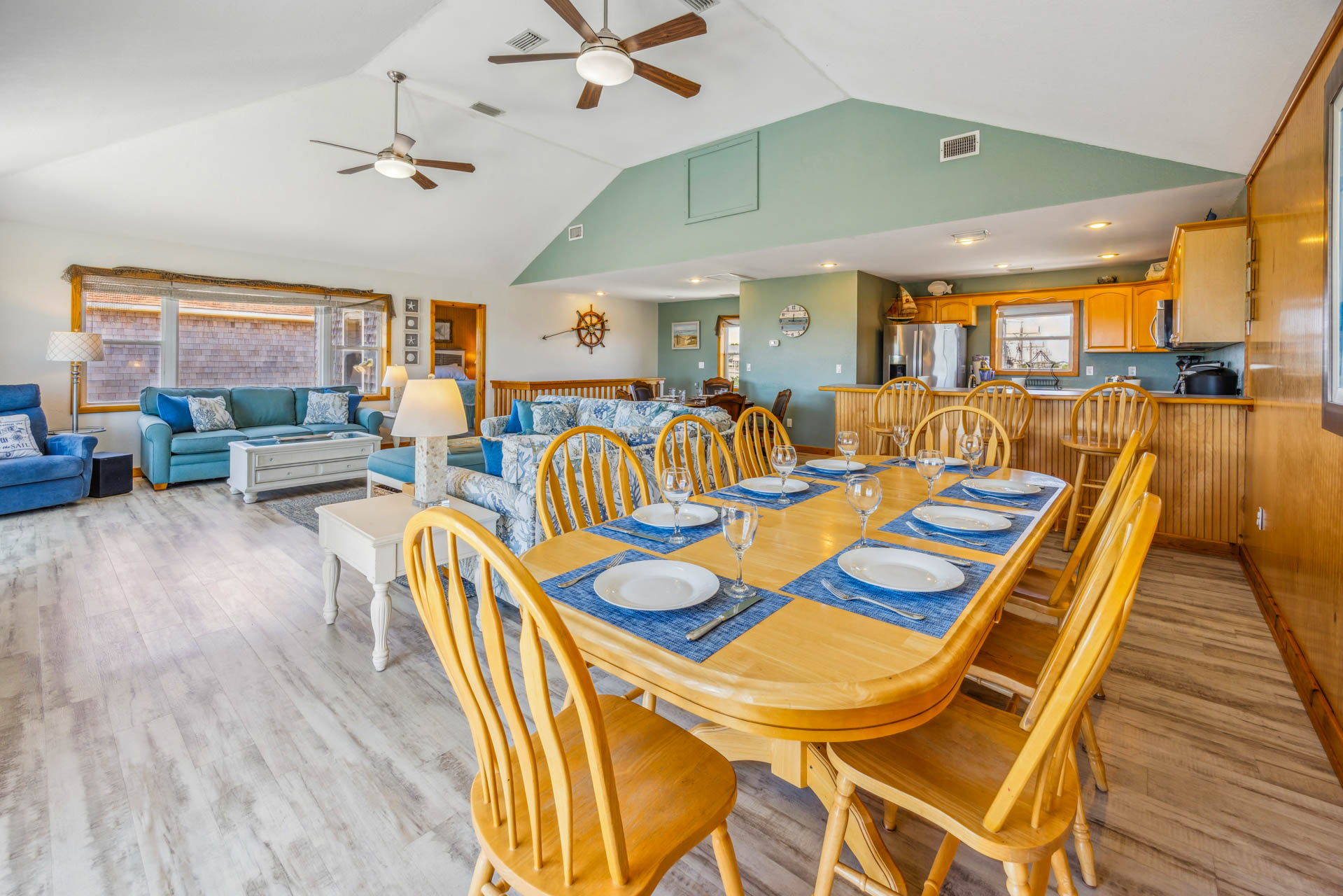 Surf Or Sound Realty 704 A Reel Addiction Dining Area 7