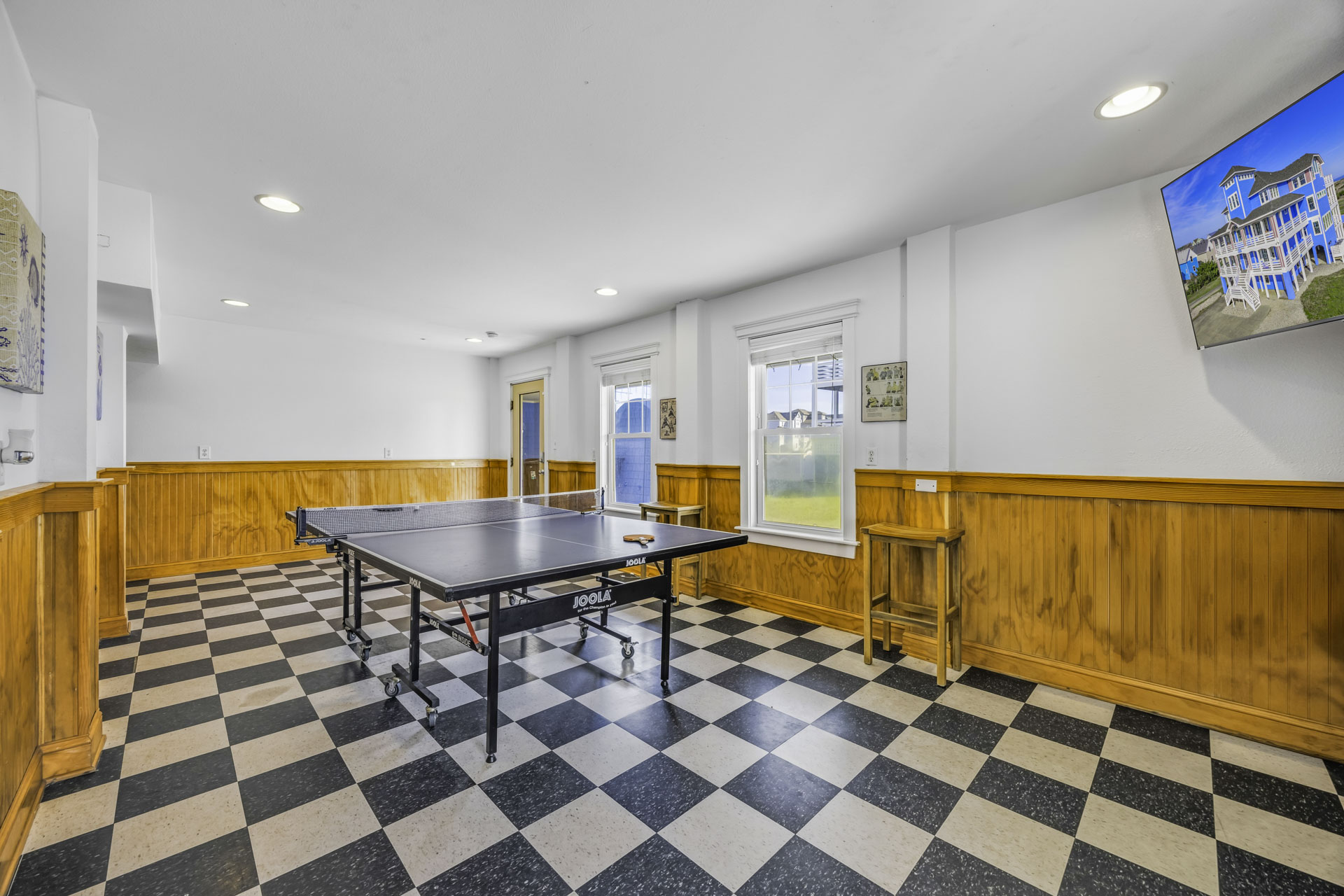 Surf Or Sound Realty 564 High Seas Bottom Level Game Room 2