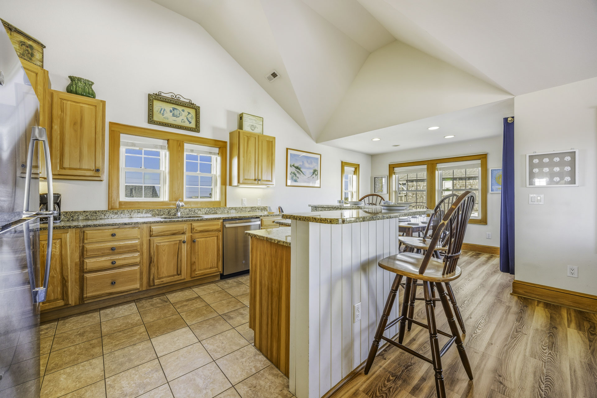 Surf Or Sound Realty 902 Triple Fins Kitchen 1