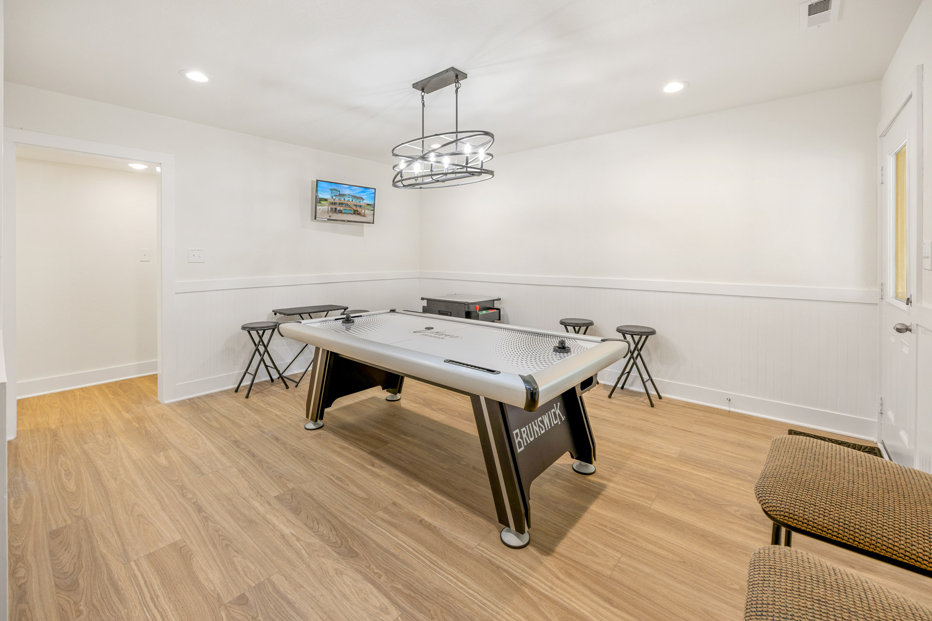 Surf Or Sound Realty 180 Perfect Peace Game Room 1