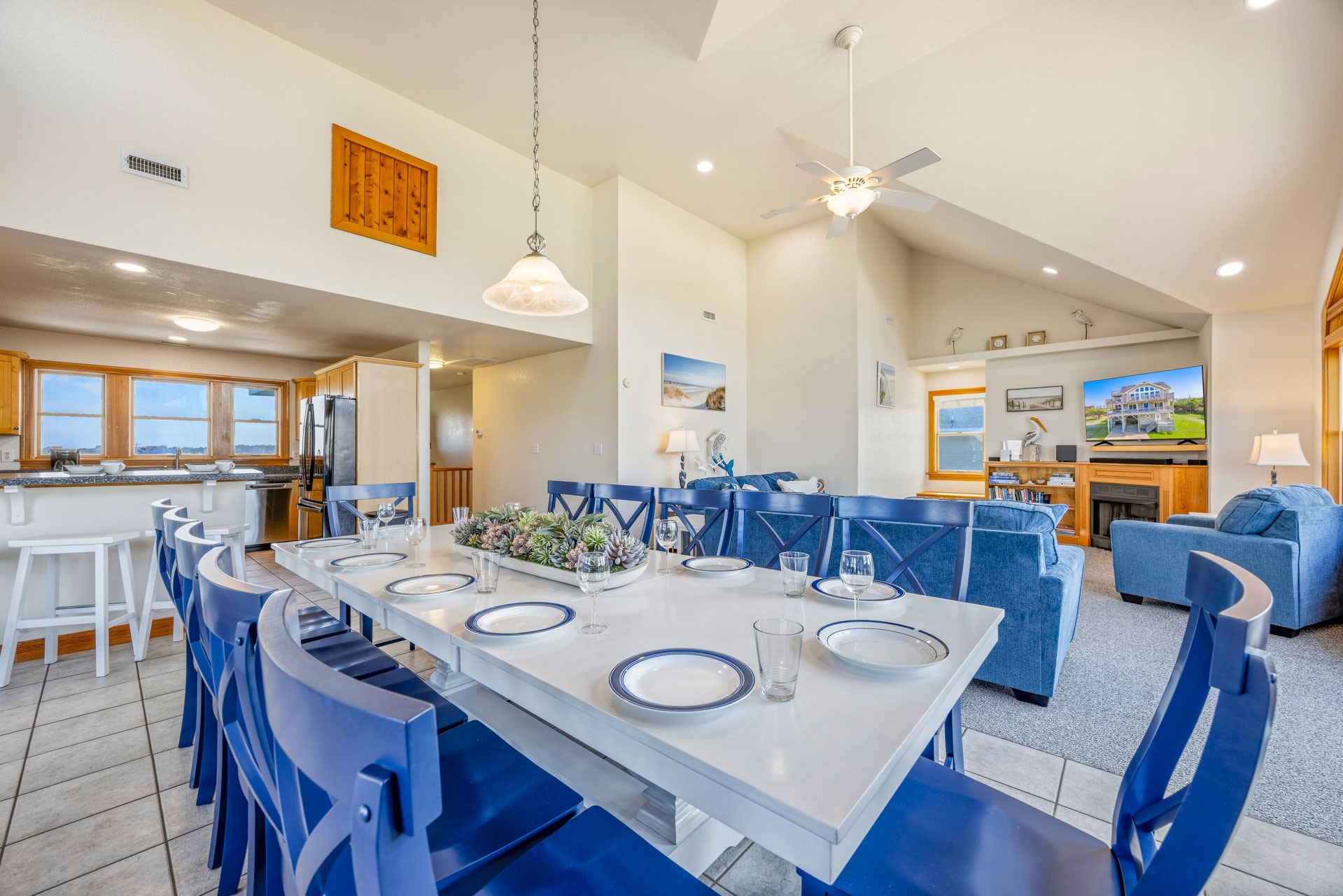 Surf Or Sound Realty 928 Surfs Up Rodanthe Dining Area 4