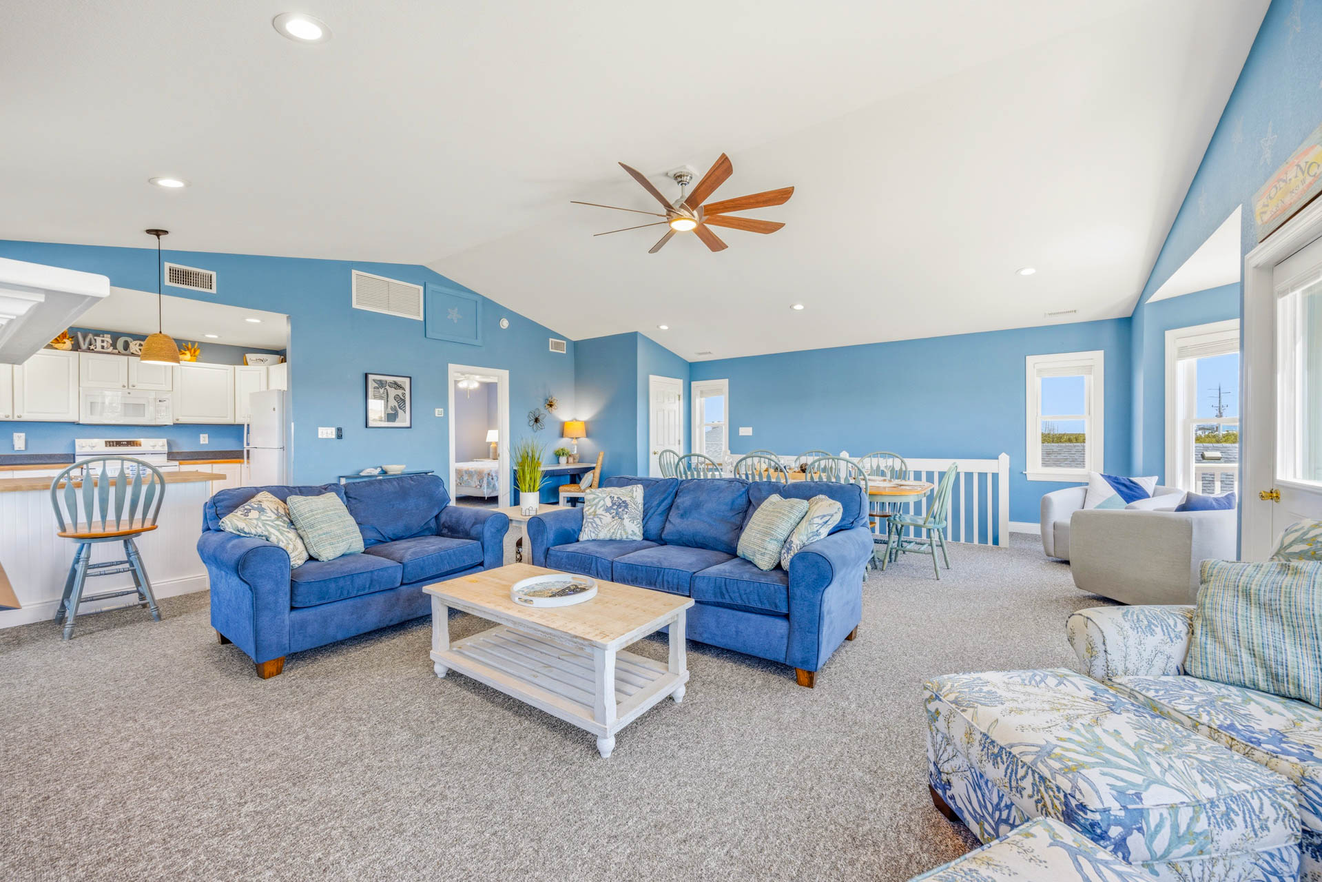 Surf Or Sound Realty 1249 Temptation Great Room 7