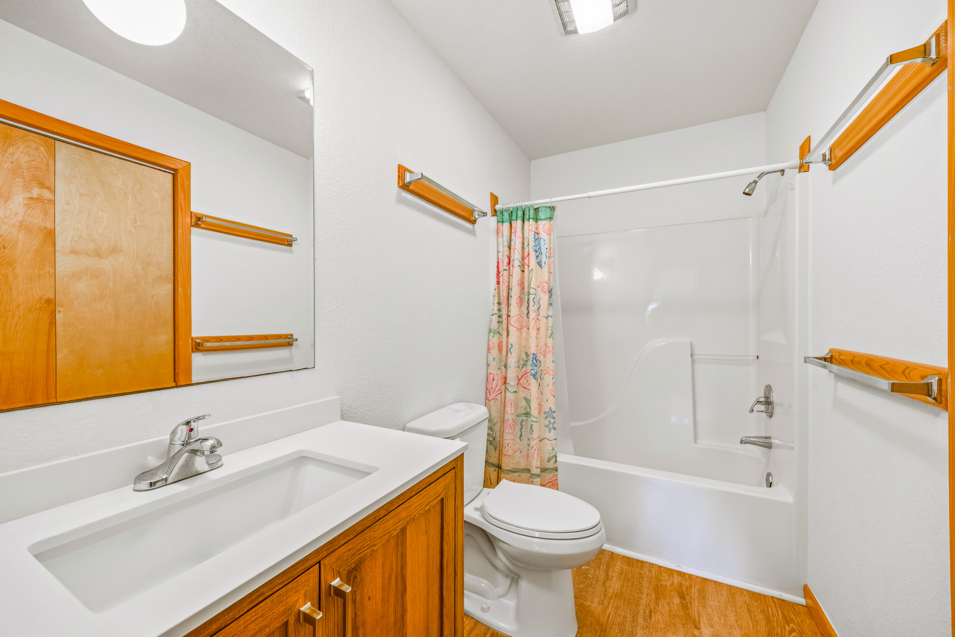Surf Or Sound Realty 1252 Tern Inn Bedroom 1 3