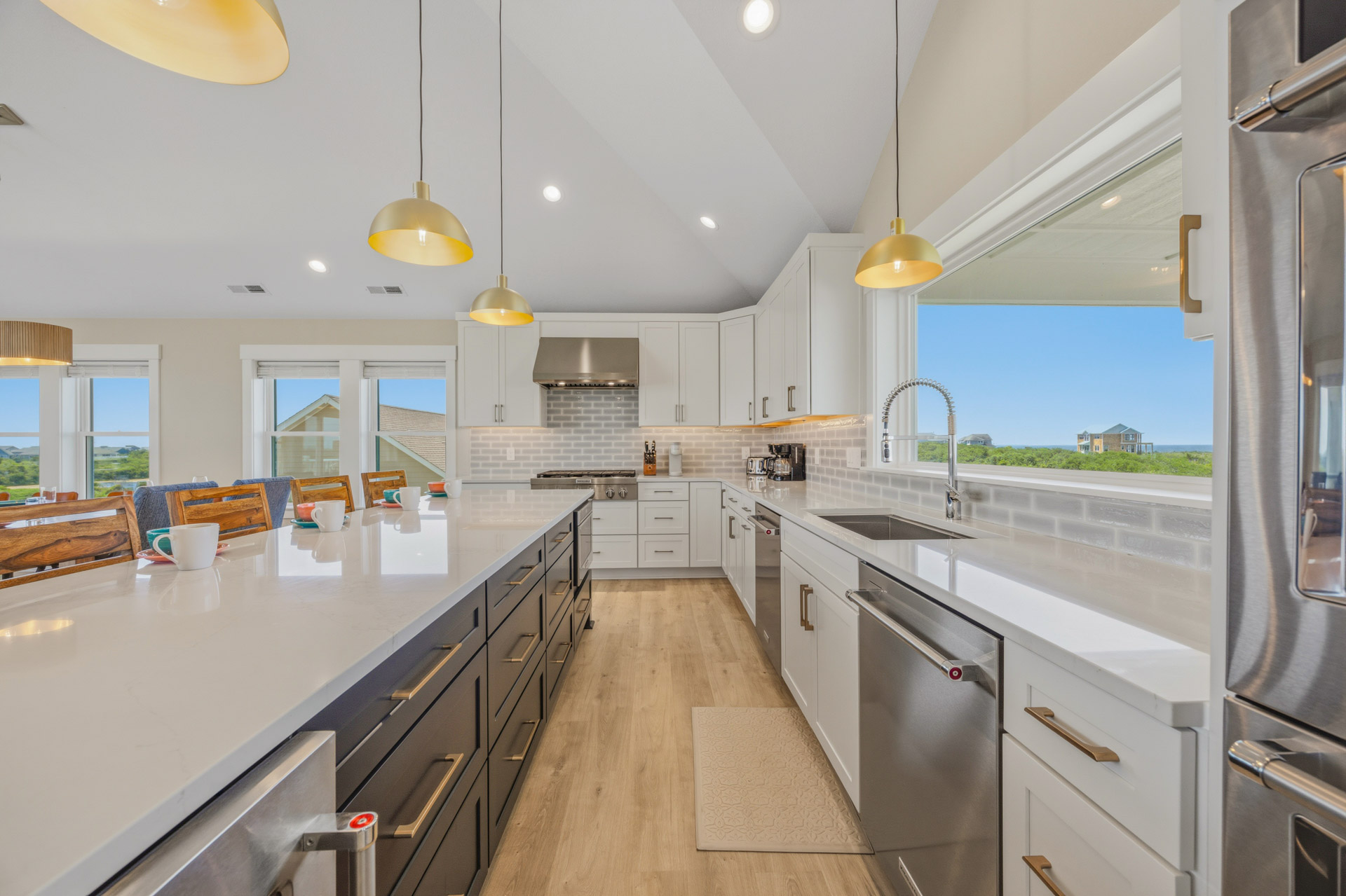 Surf Or Sound Realty 1225 Castaway Cove Kitchen 4